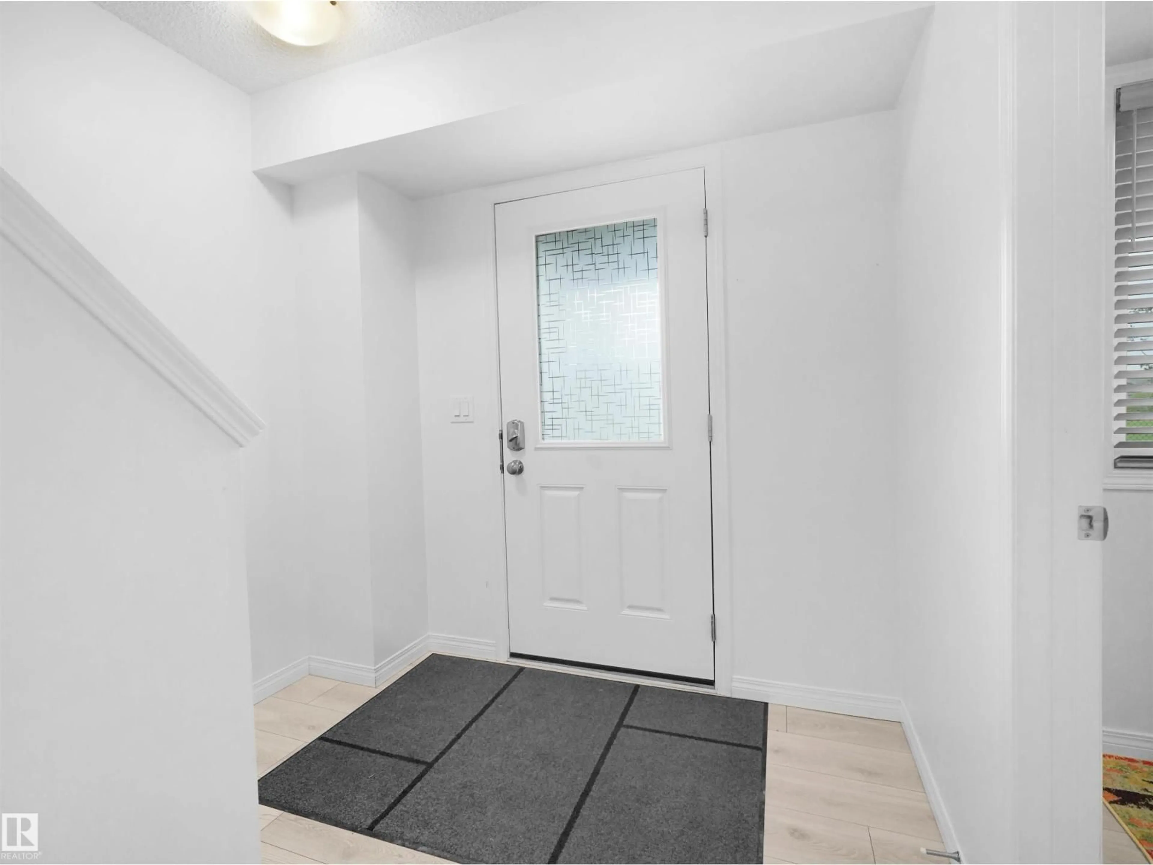 Indoor entryway for #140 - 16903 68 ST, Edmonton Alberta T5Z0R1
