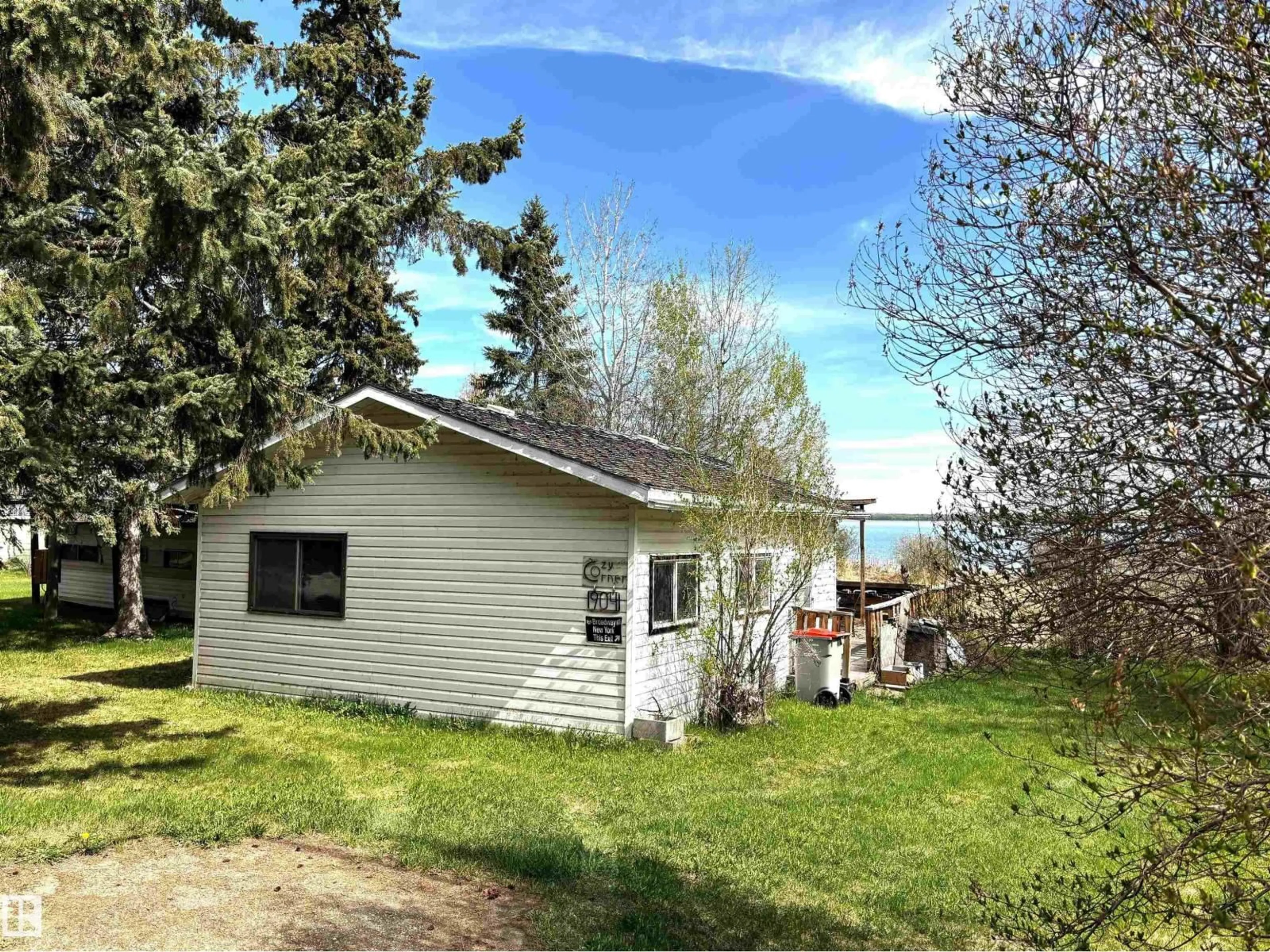 Unknown for 904 LAKESHORE DR, Rural Wetaskiwin County Alberta T0C0T0