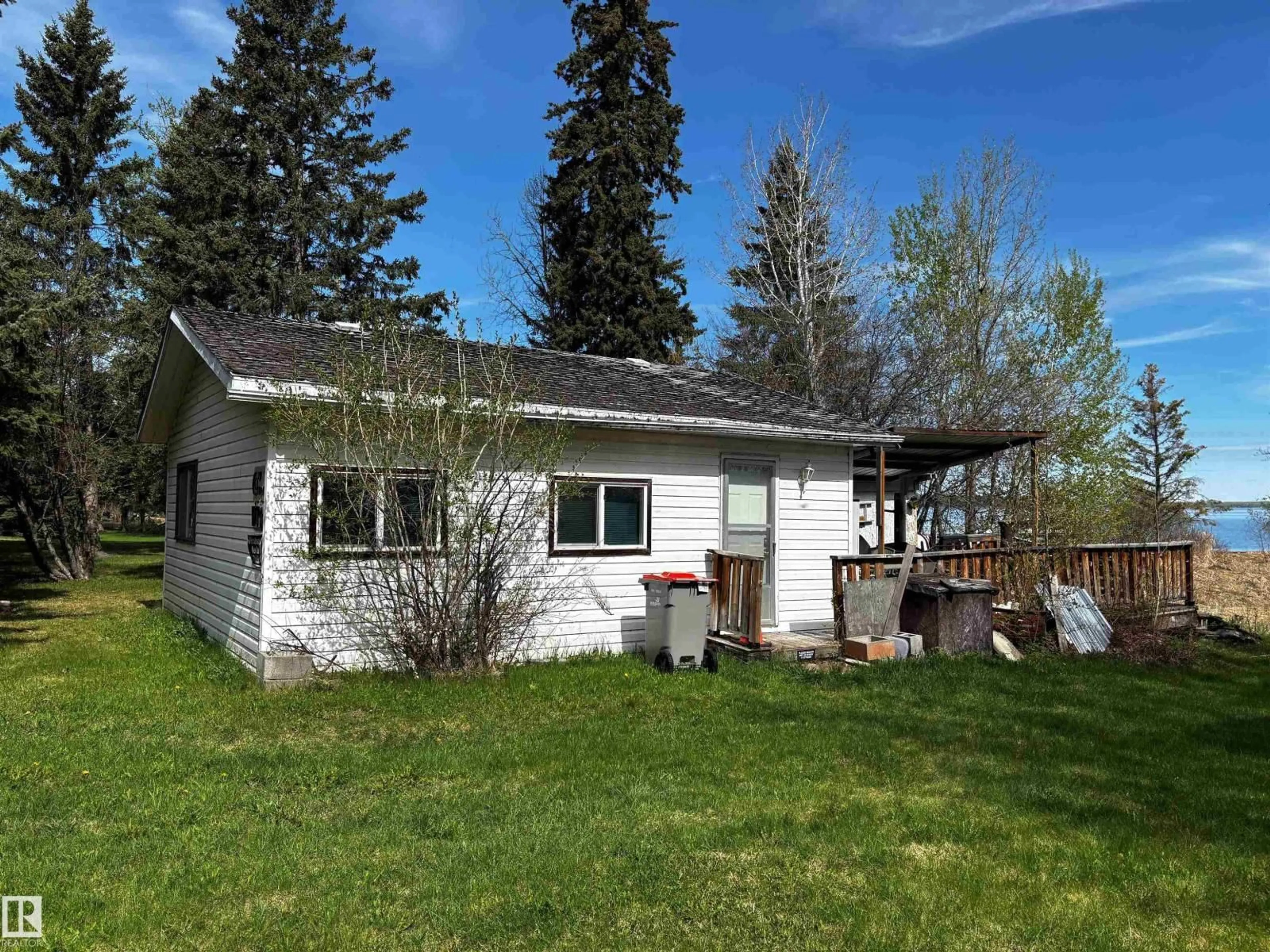 Unknown for 904 LAKESHORE DR, Rural Wetaskiwin County Alberta T0C0T0