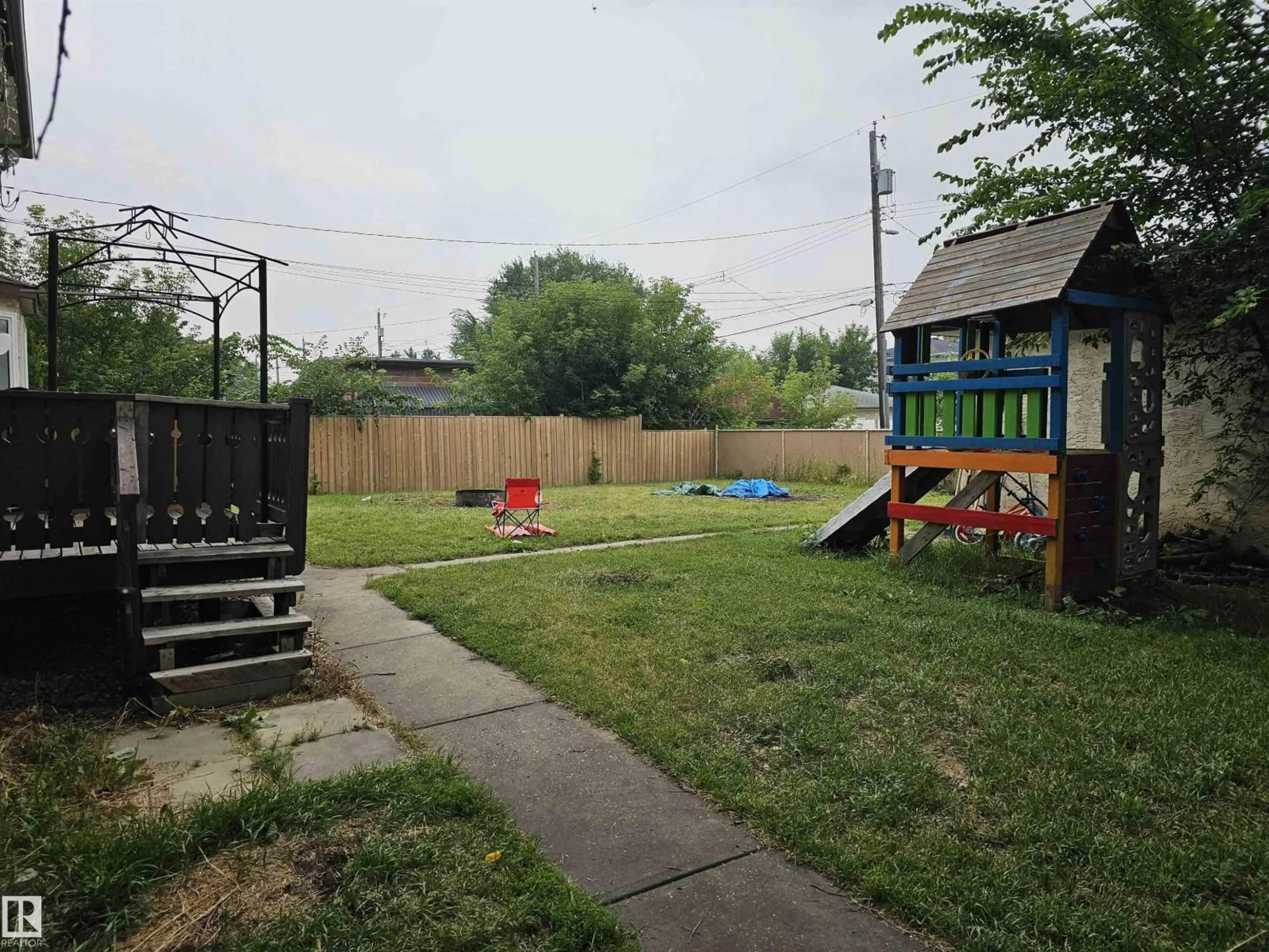 Unknown for 12430 85 ST, Edmonton Alberta T5B3H2