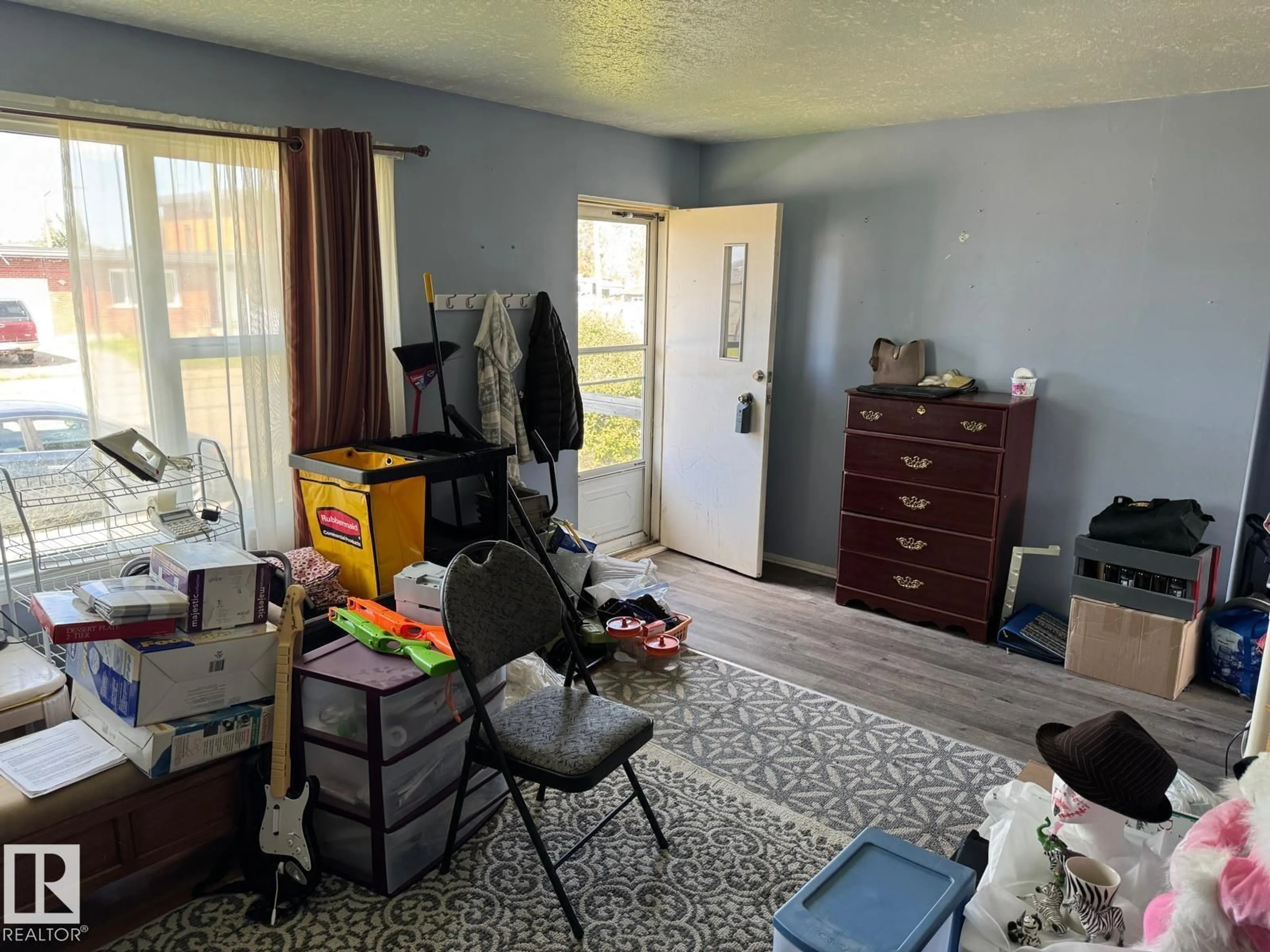 A pic of a room for 4907 51 AV, Evansburg Alberta T0E0T0
