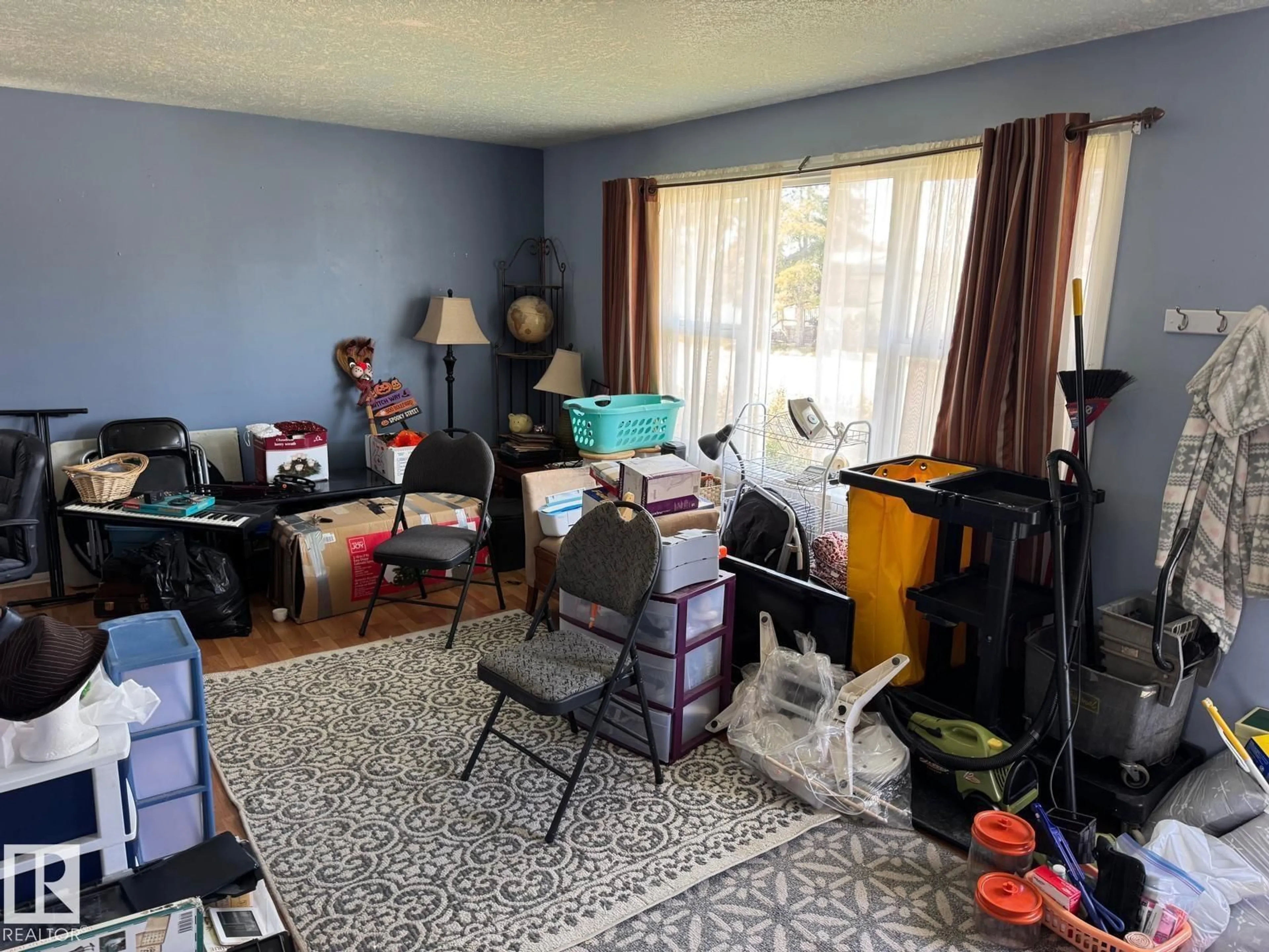 A pic of a room for 4907 51 AV, Evansburg Alberta T0E0T0