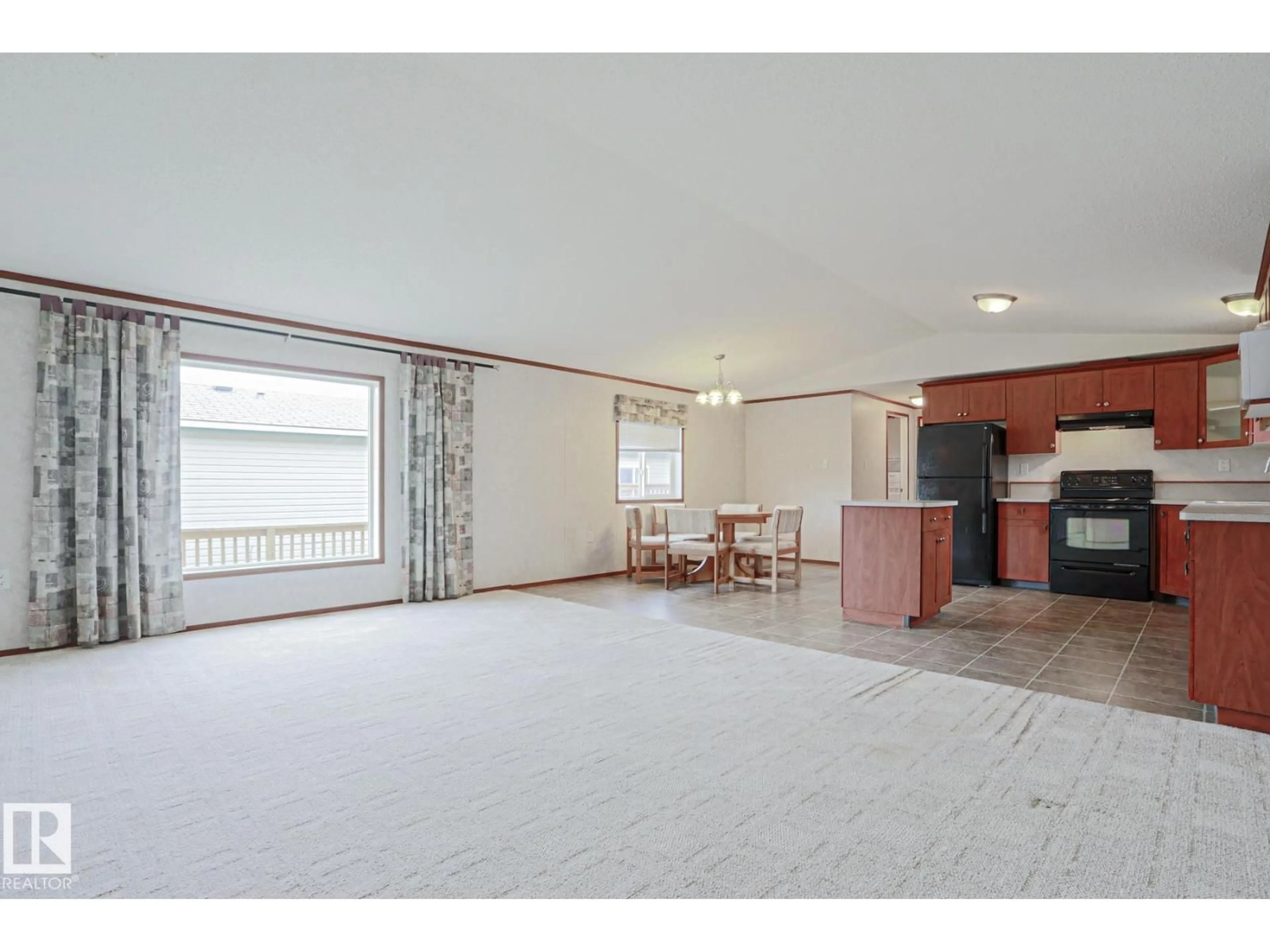 A pic of a room for 236 OAKWOOD DR, Edmonton Alberta T8P0A4