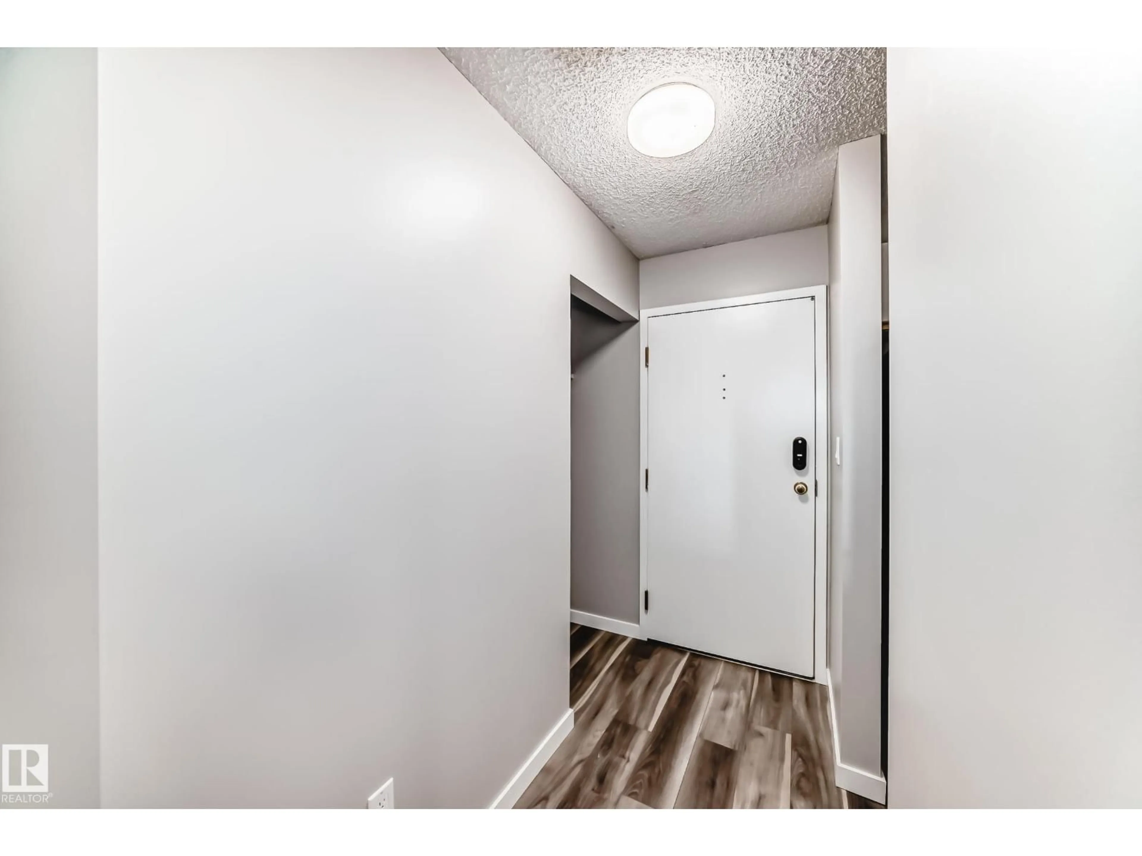 Indoor entryway for #306 - 2508 50 ST, Edmonton Alberta T6L6X9