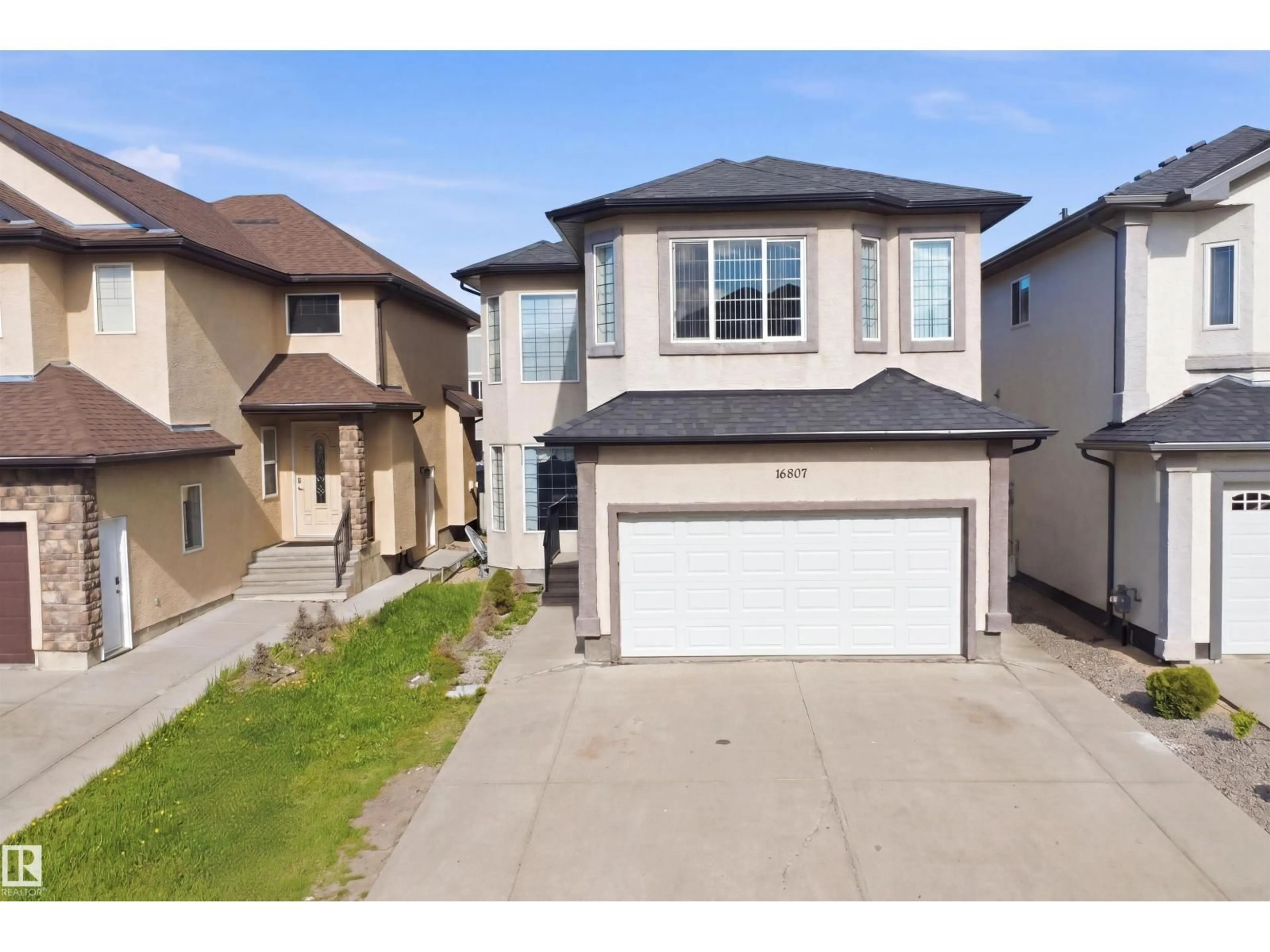 A pic from outside/outdoor area/front of a property/back of a property/a pic from drone, street for 16807 54 ST, Edmonton Alberta T5Y0R4