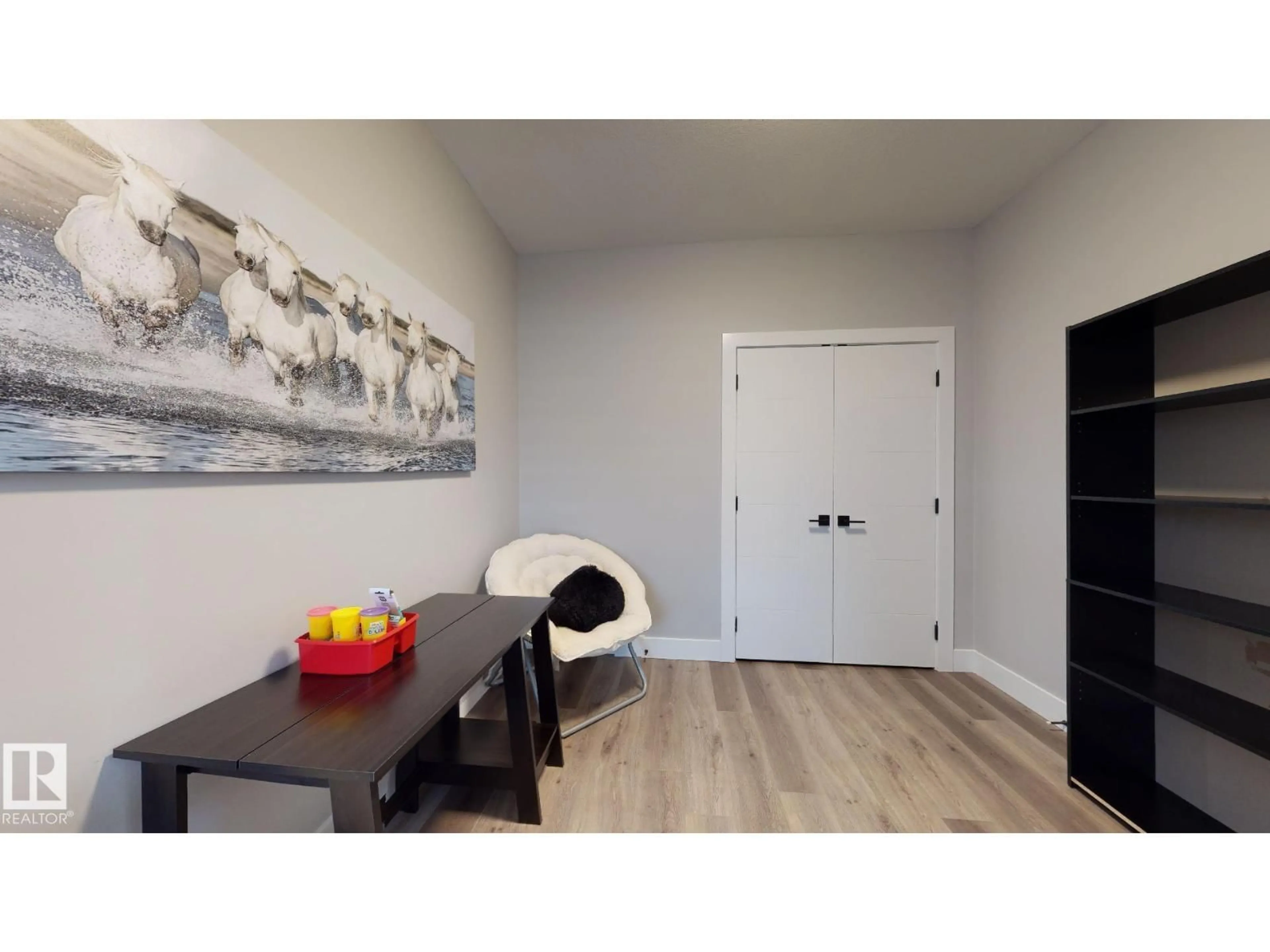 Indoor entryway for 17 BLACKBIRD BN, Fort Saskatchewan Alberta T8L0G6
