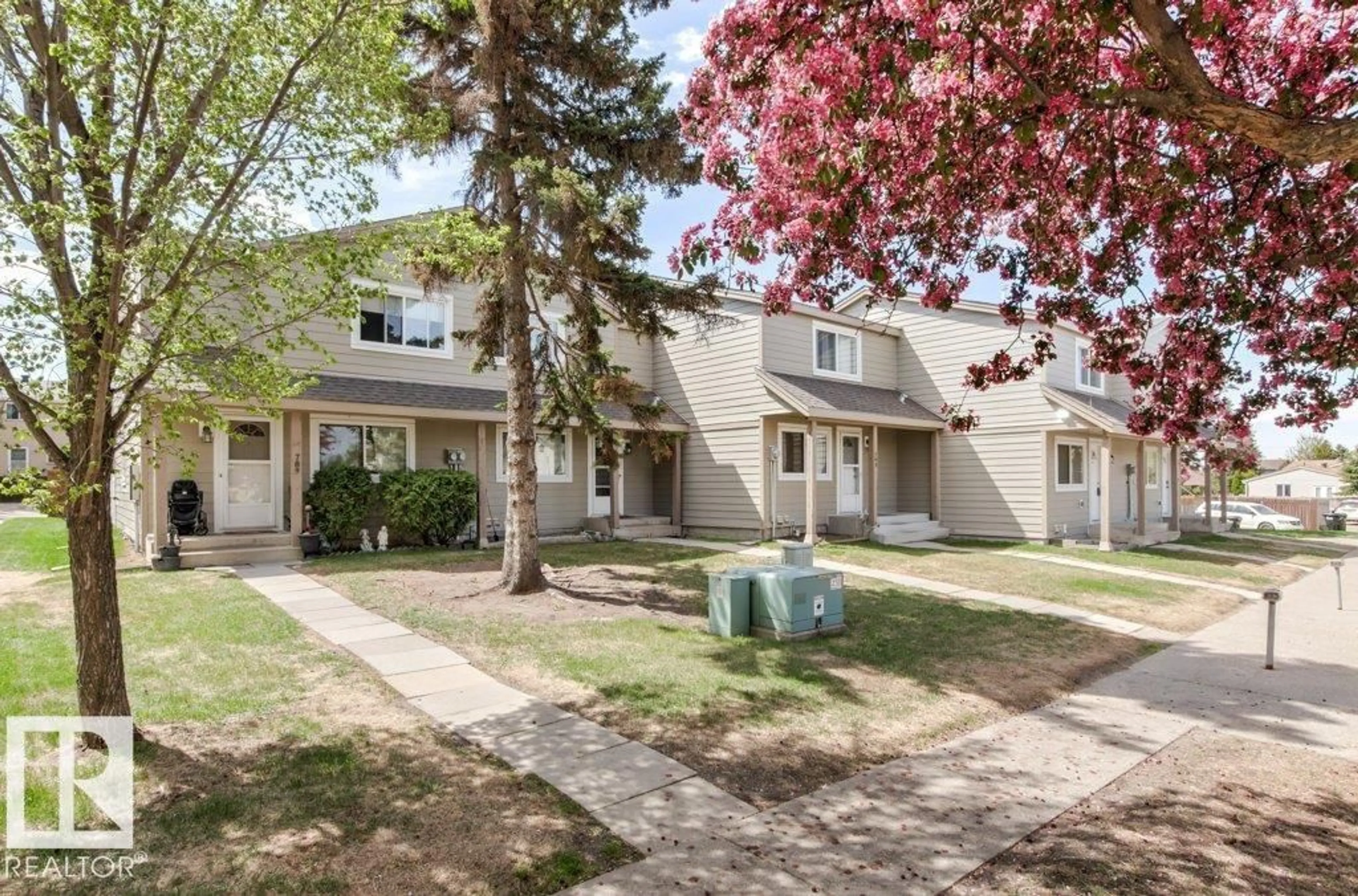Unknown for 795 VILLAGE DR, Sherwood Park Alberta T8A4H9