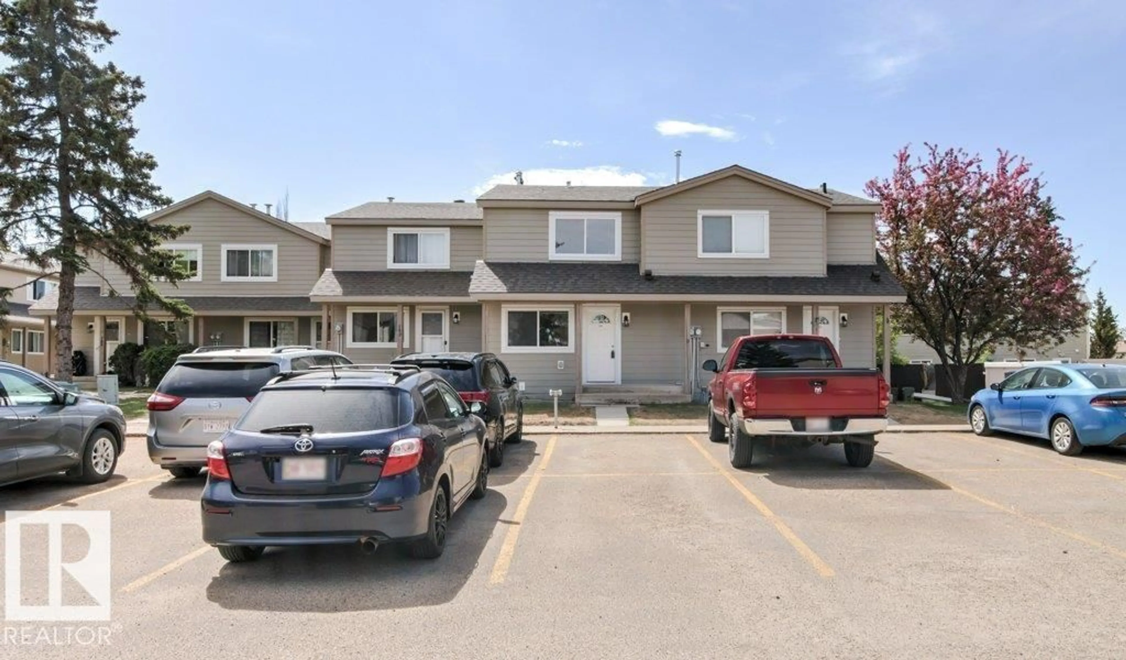 Unknown for 795 VILLAGE DR, Sherwood Park Alberta T8A4H9