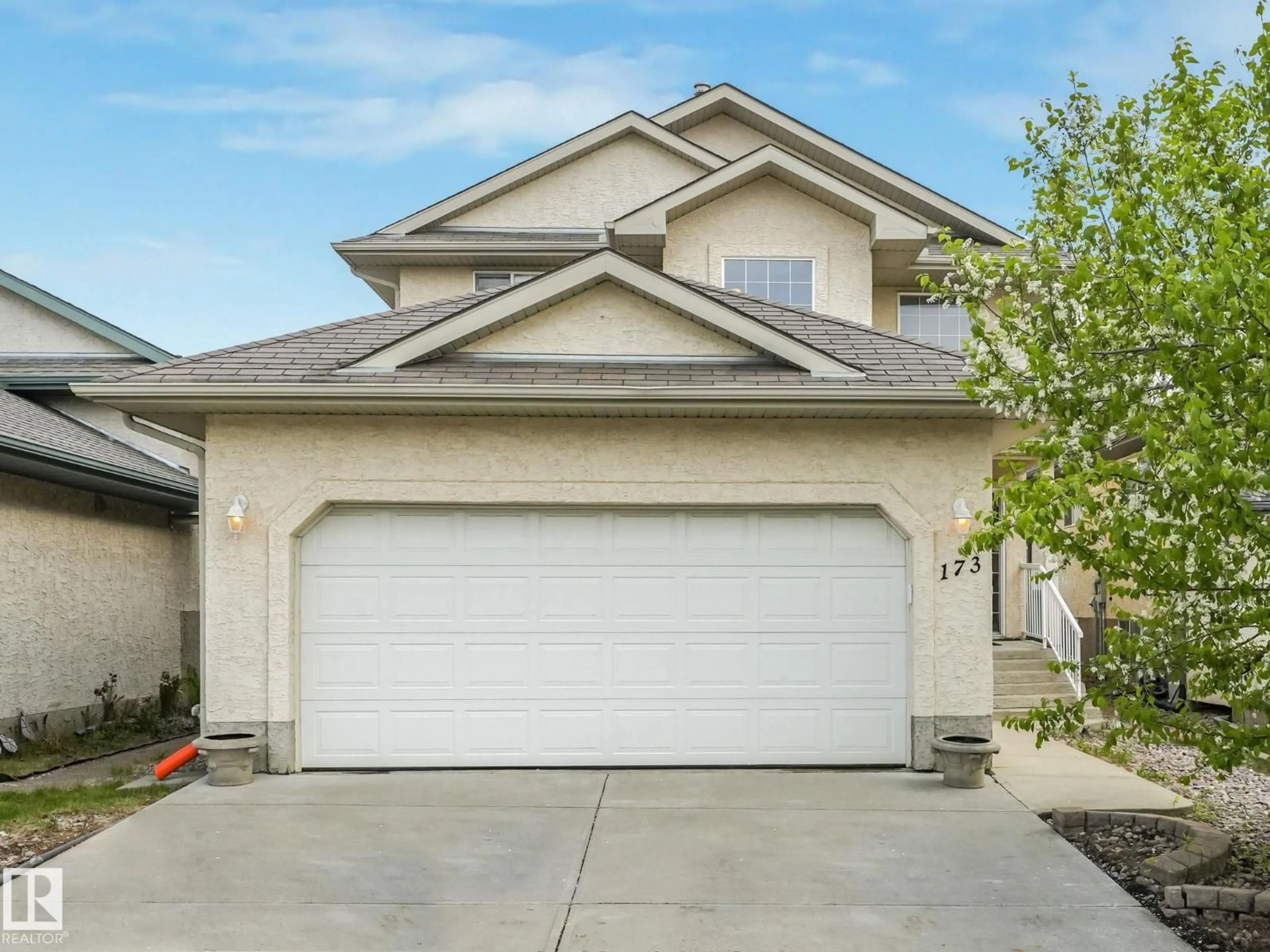 Unknown for 173 CASTLE DR, Edmonton Alberta T5X6G4