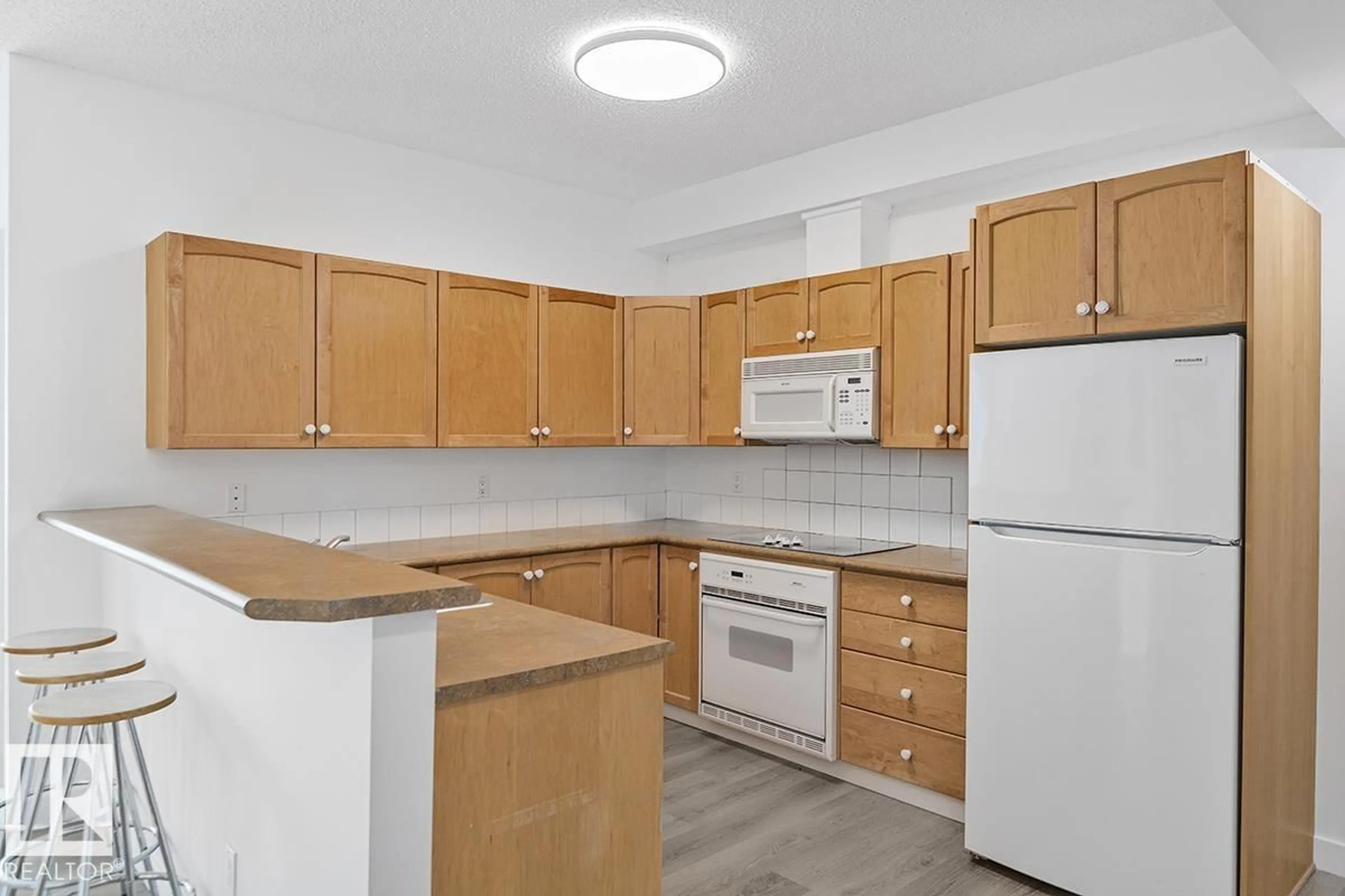 Standard kitchen, unknown for #117 - 10717 83 AV, Edmonton Alberta T6E2E5