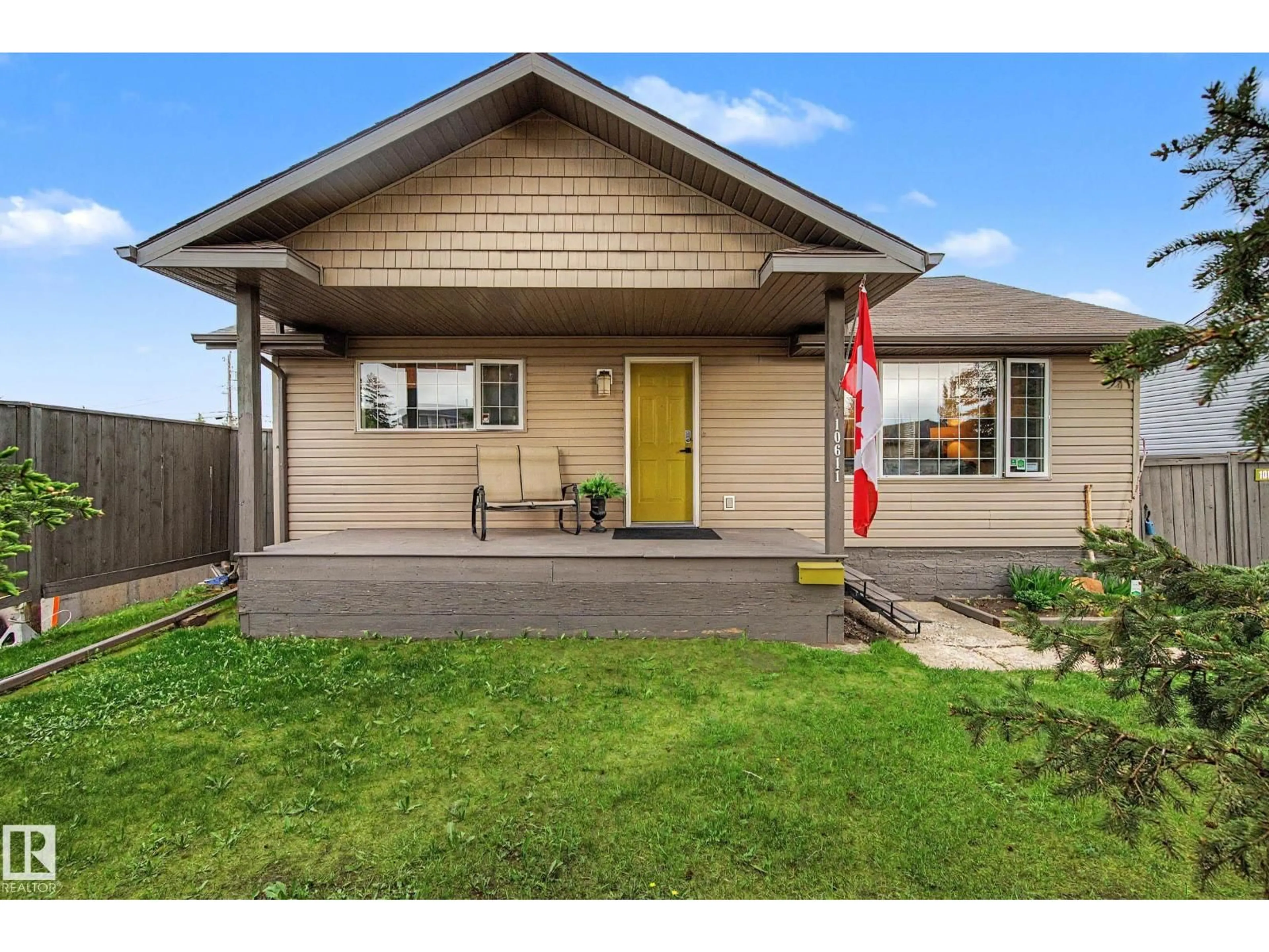 Home with vinyl exterior material, street for NW - 10611 152 ST, Edmonton Alberta T5P1Z1