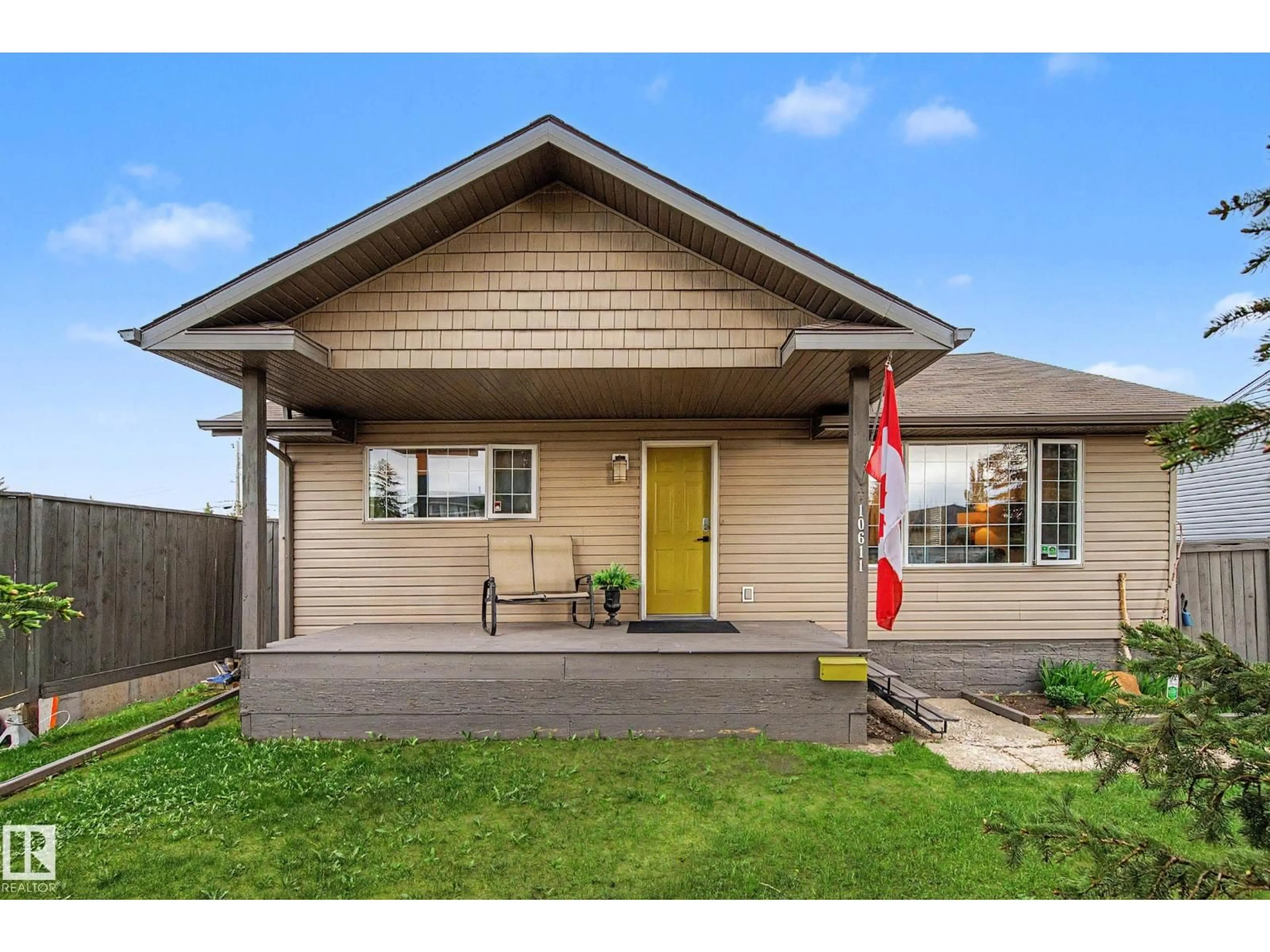 Home with vinyl exterior material, street for NW - 10611 152 ST, Edmonton Alberta T5P1Z1