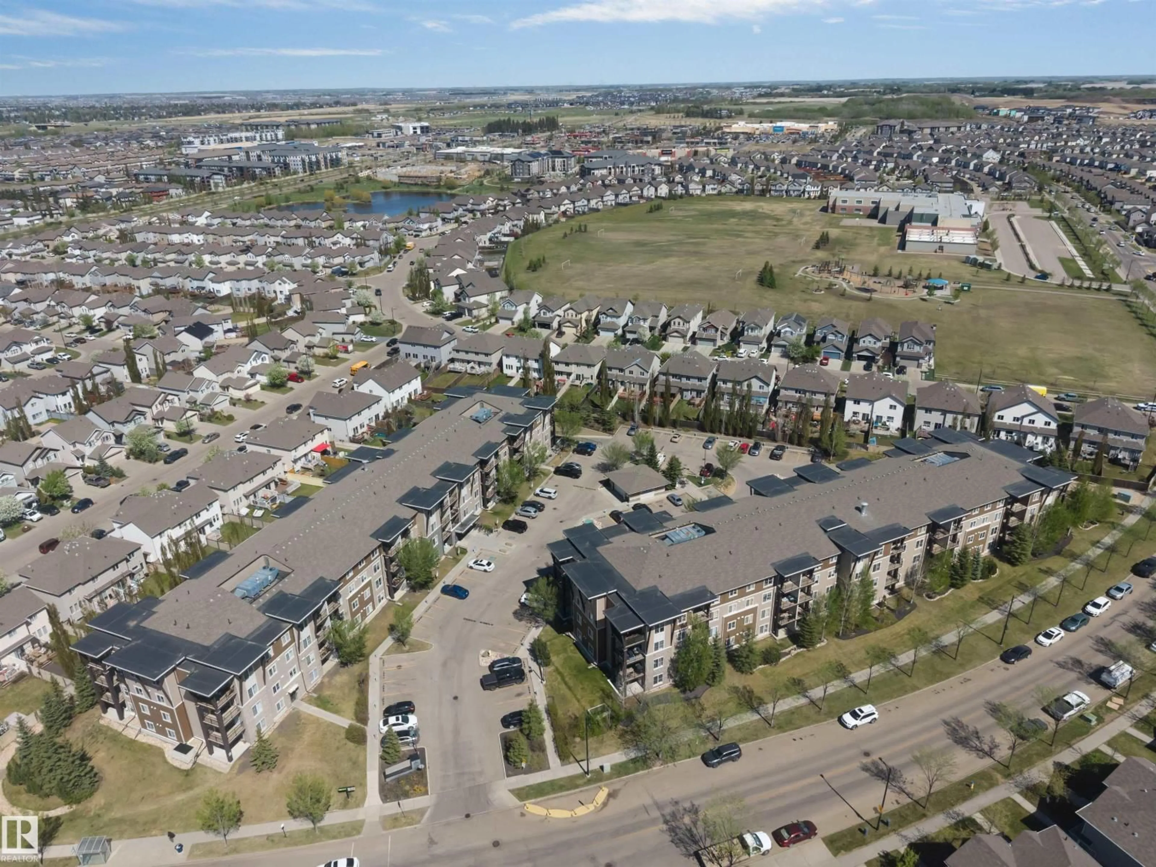 A pic from outside/outdoor area/front of a property/back of a property/a pic from drone, unknown for 320 - 534 WATT BV, Edmonton Alberta T6X1P7
