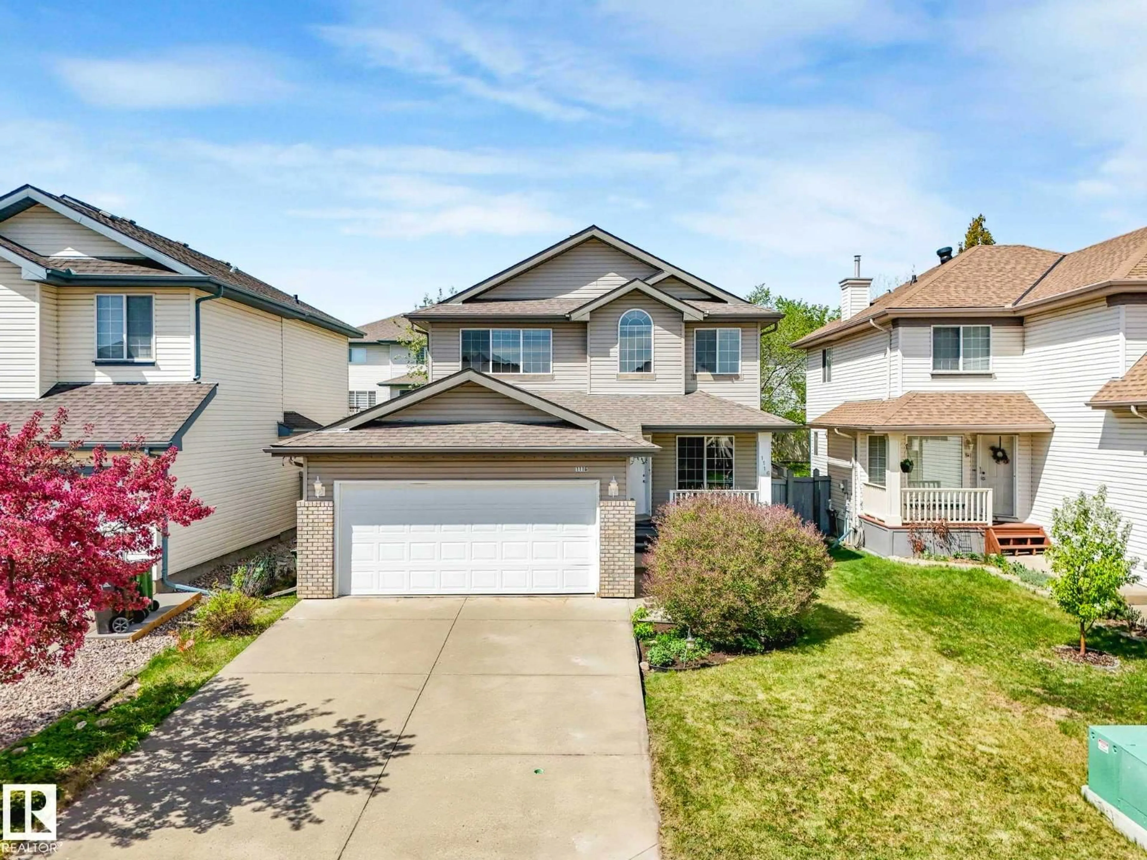 Home with vinyl exterior material, street for NW - 1116 LINCOLN CR, Edmonton Alberta T6R3B2