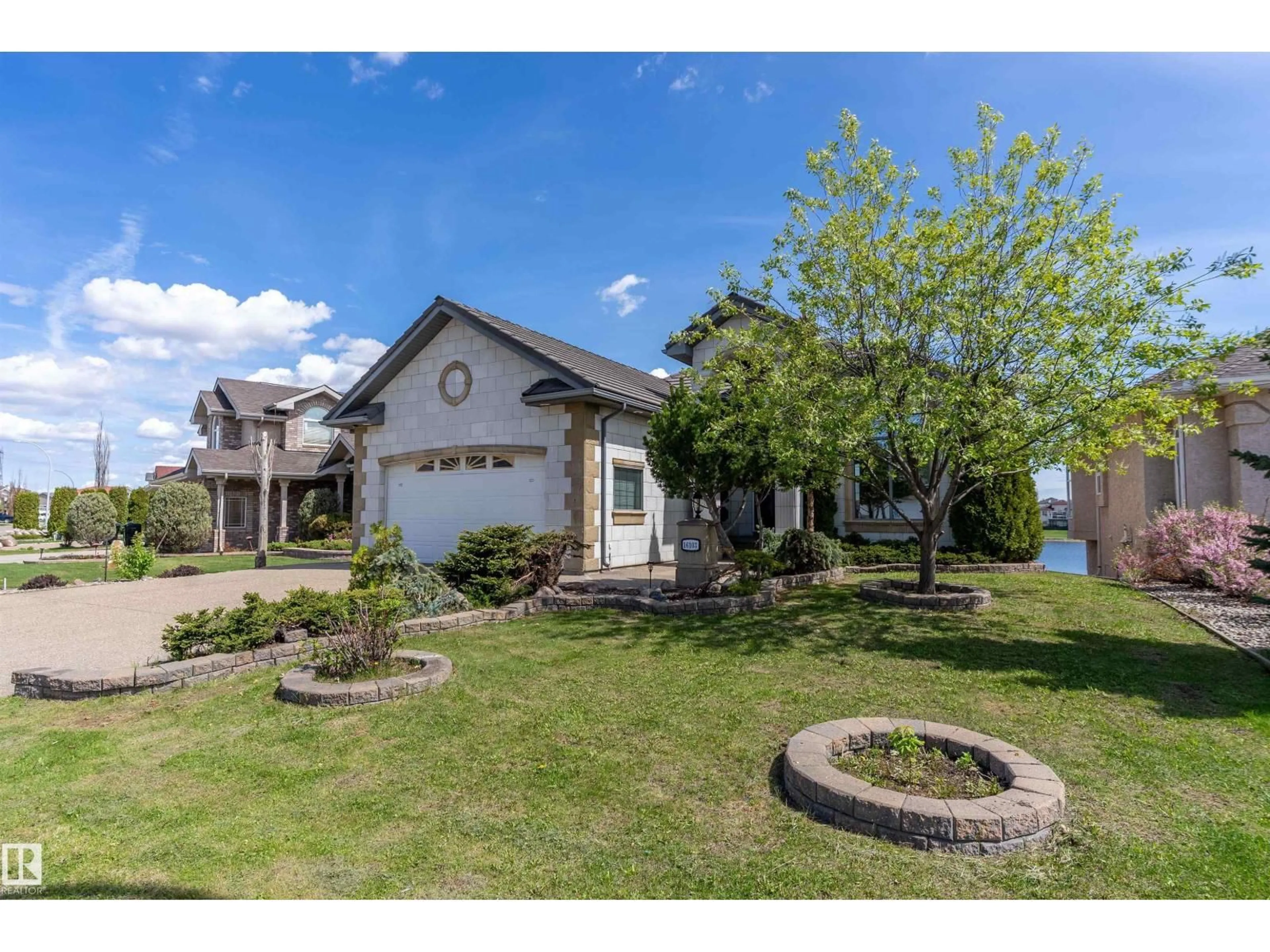 A pic from outside/outdoor area/front of a property/back of a property/a pic from drone, water/lake/river/ocean view for NW - 16103 89 ST, Edmonton Alberta T5Z3K4