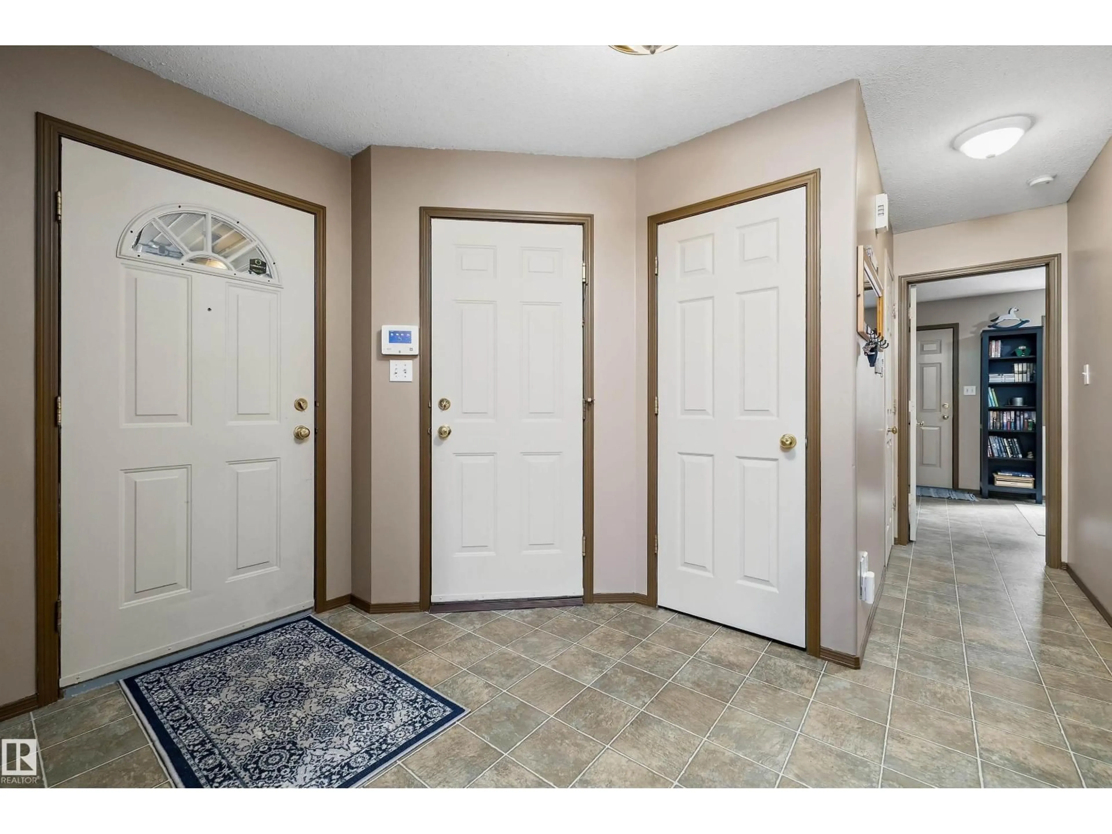 Indoor entryway for 18 HARMONY CR, Stony Plain Alberta T7Z2M9