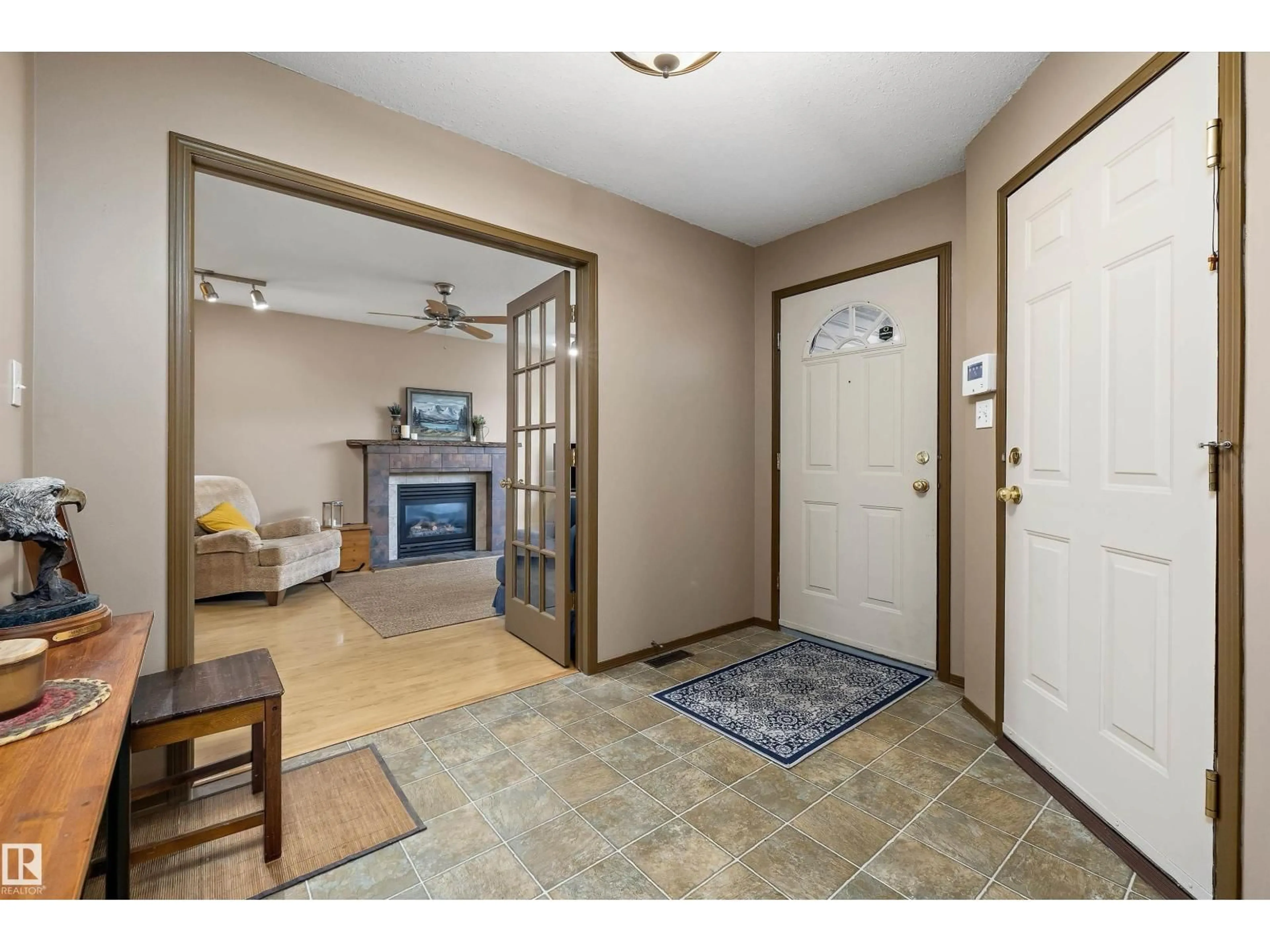 Indoor entryway for 18 HARMONY CR, Stony Plain Alberta T7Z2M9