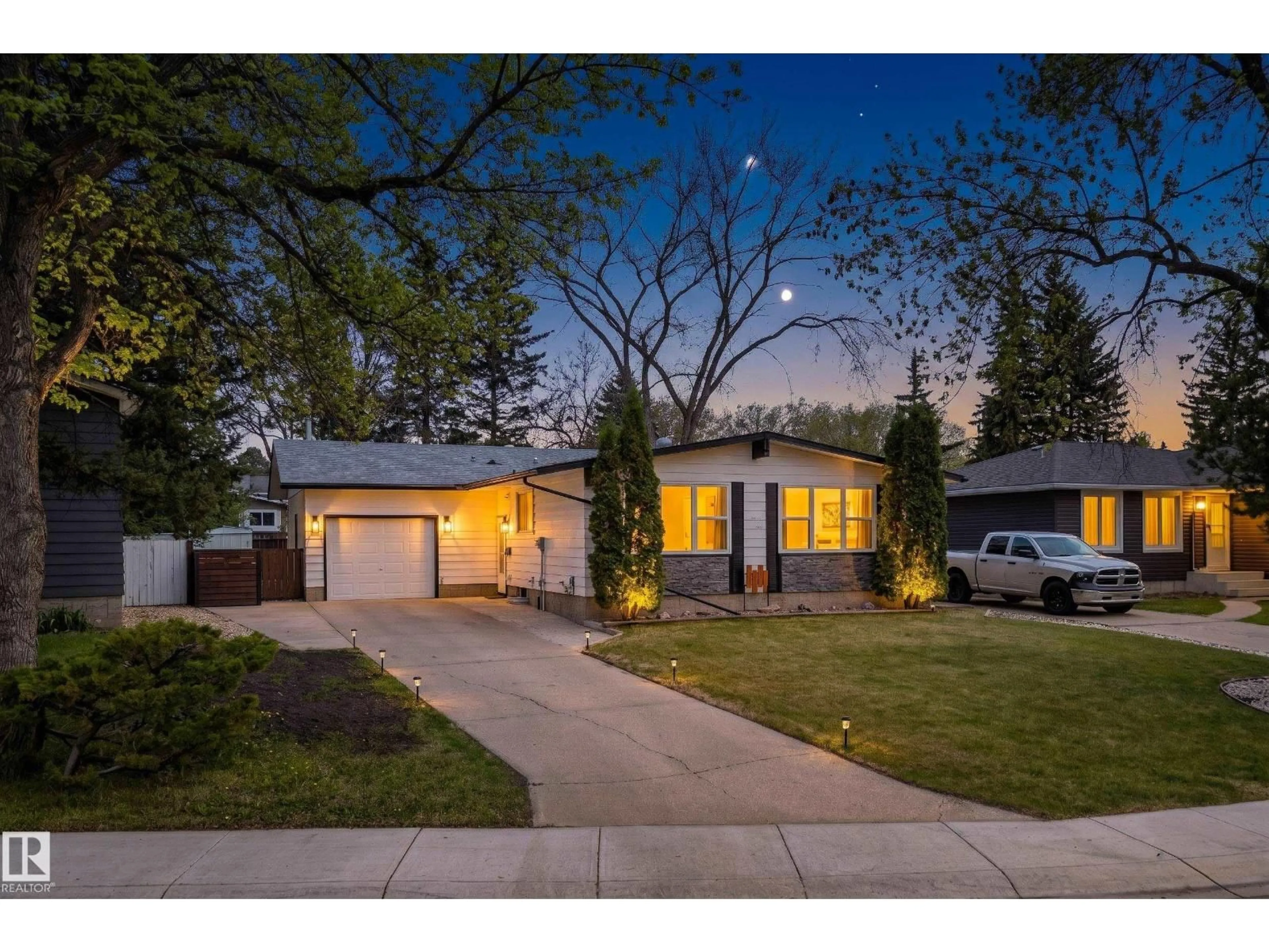 Home with brick exterior material, street for 1017 MCDERMID DR, Sherwood Park Alberta T8A1B7