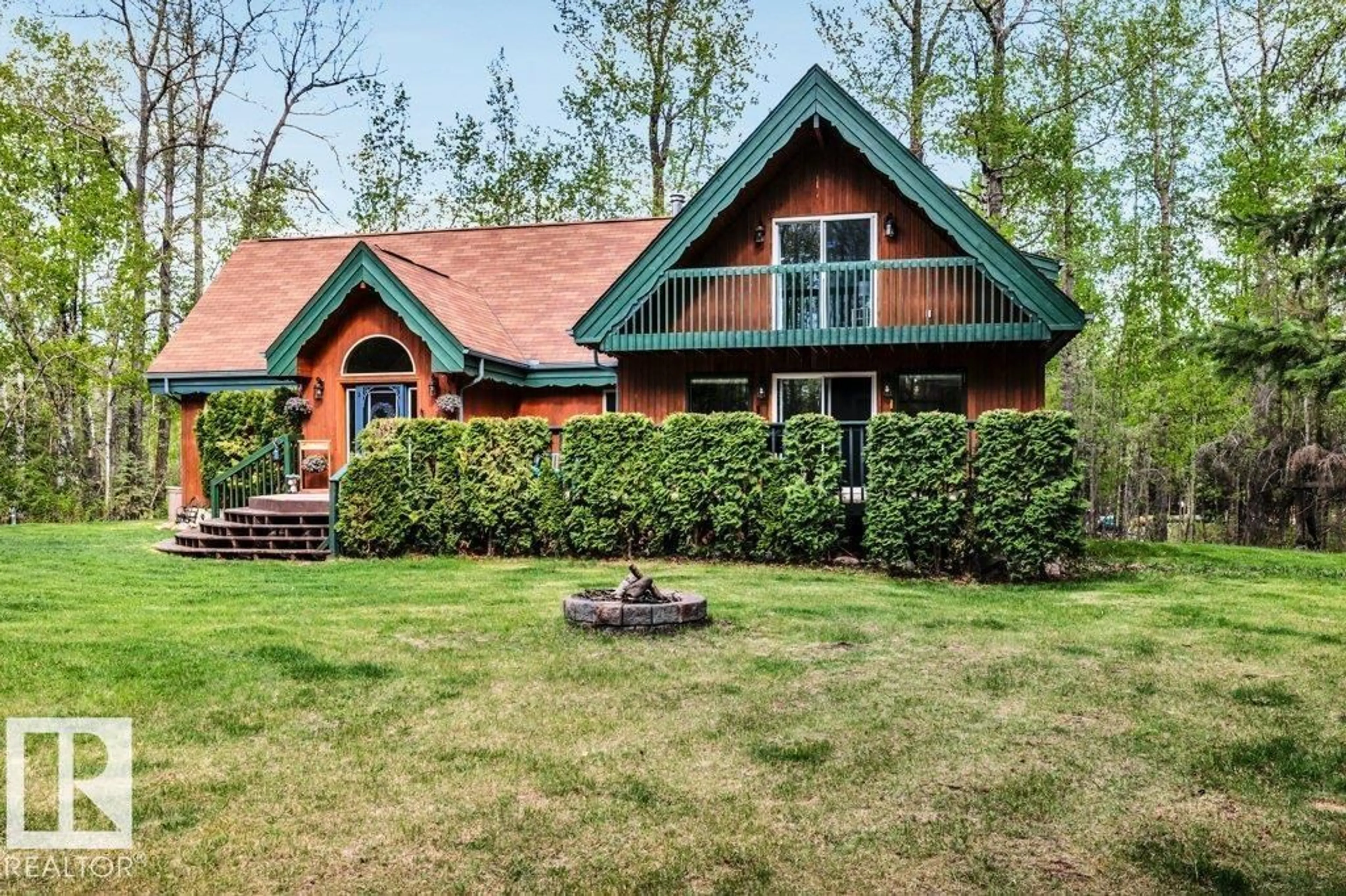 Home with vinyl exterior material, unknown for 37-53029 RGE RD 32, Rural Parkland County Alberta T0E0N0