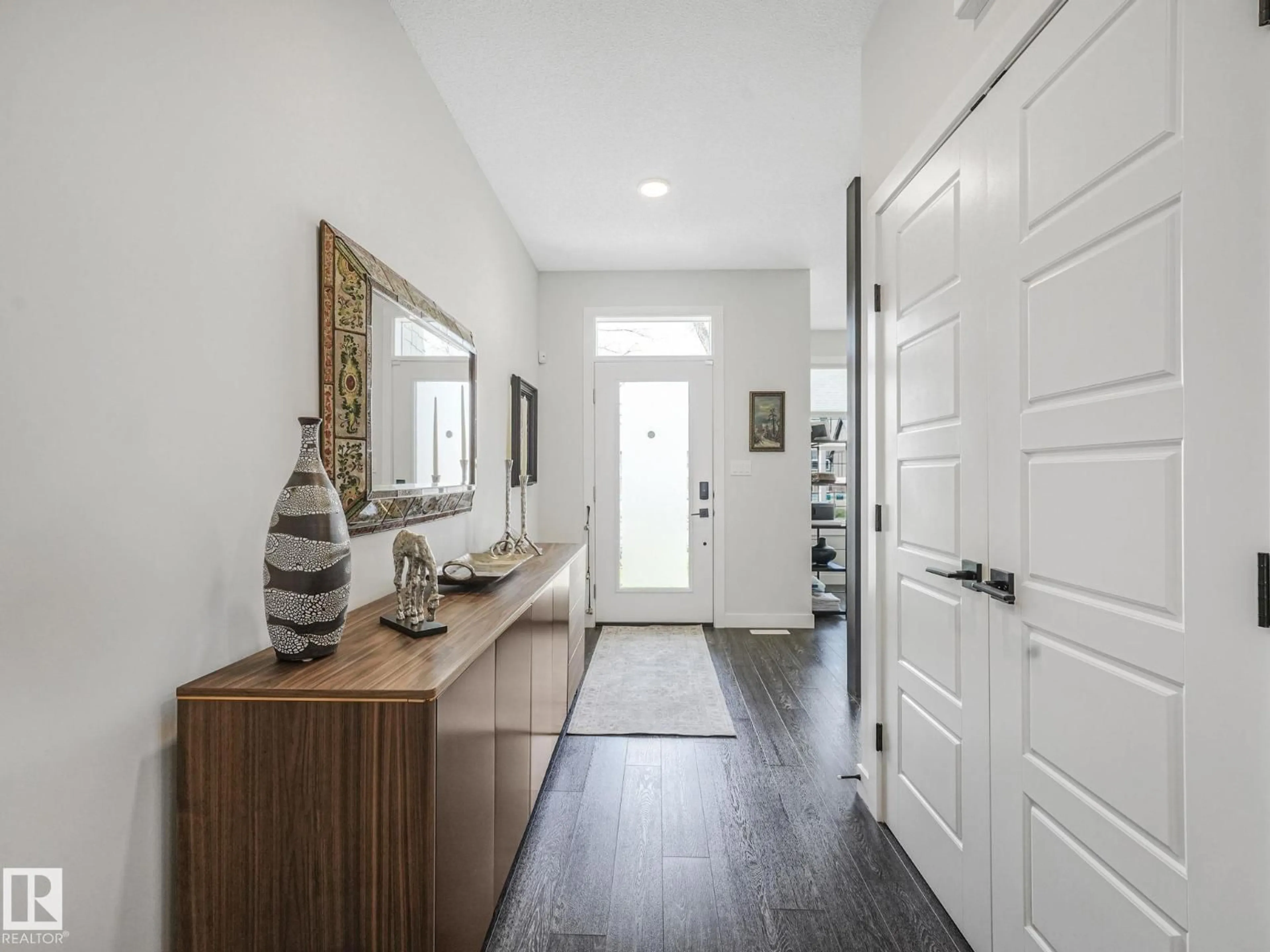 Indoor entryway for NW - 10221 135 ST, Edmonton Alberta T5N2C1
