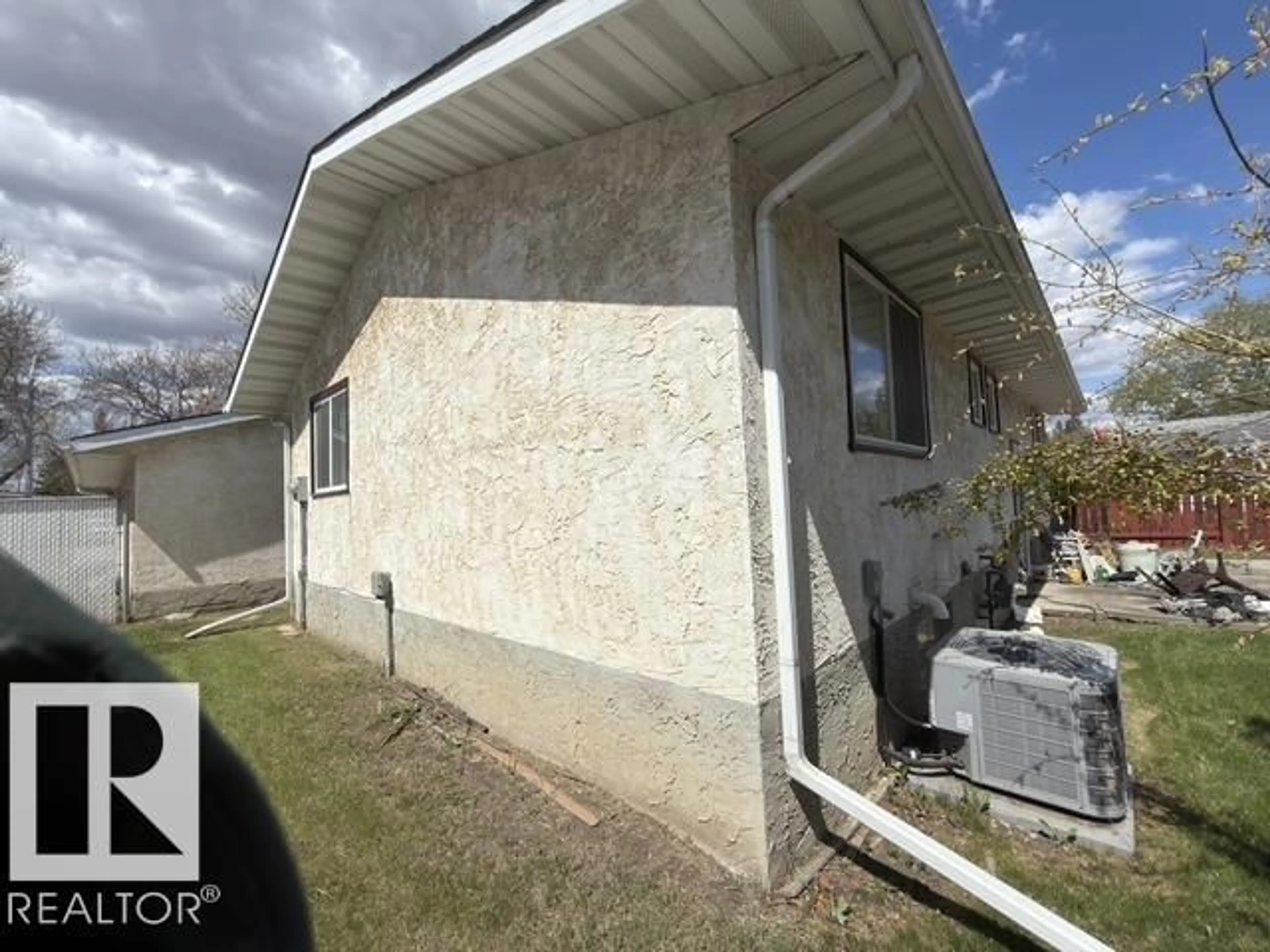 Unknown for 18 LATIMER PL, St. Albert Alberta T8N2J5