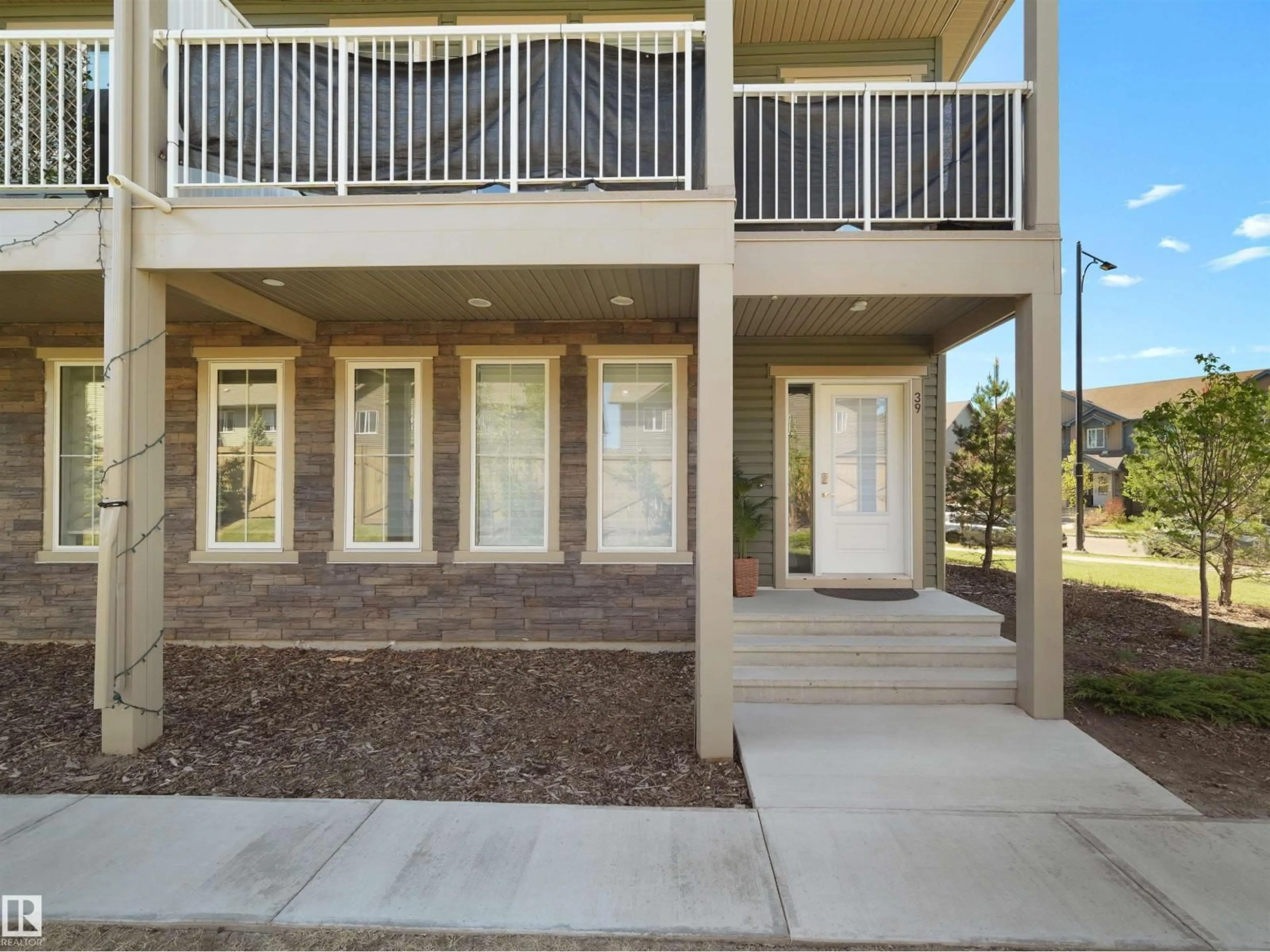 Unknown for 39 - 1051 GRAYDON HILL BV, Edmonton Alberta T6W3C8