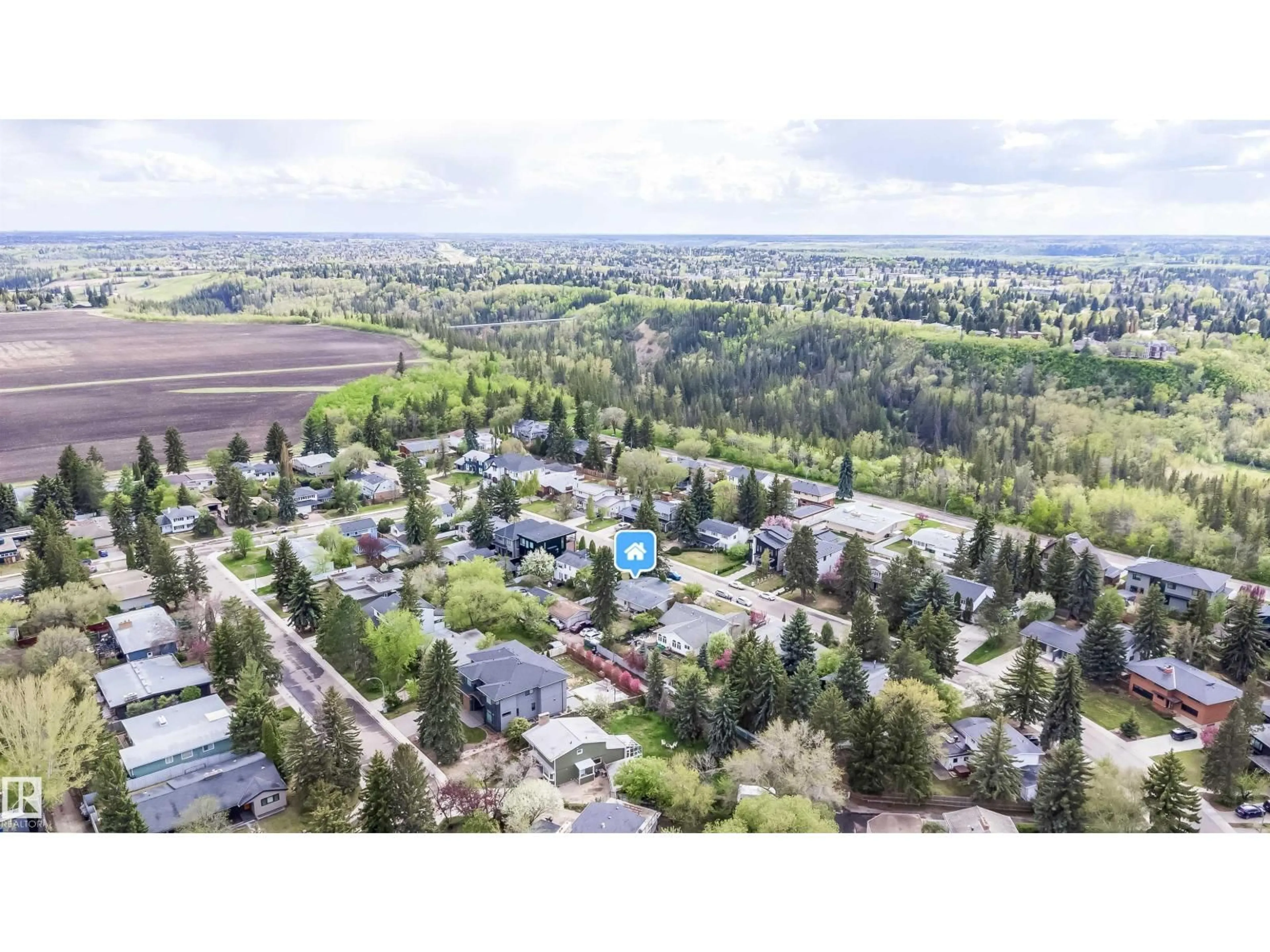 A pic from outside/outdoor area/front of a property/back of a property/a pic from drone, unknown for NW - 6403 132 ST, Edmonton Alberta T6H3Y8