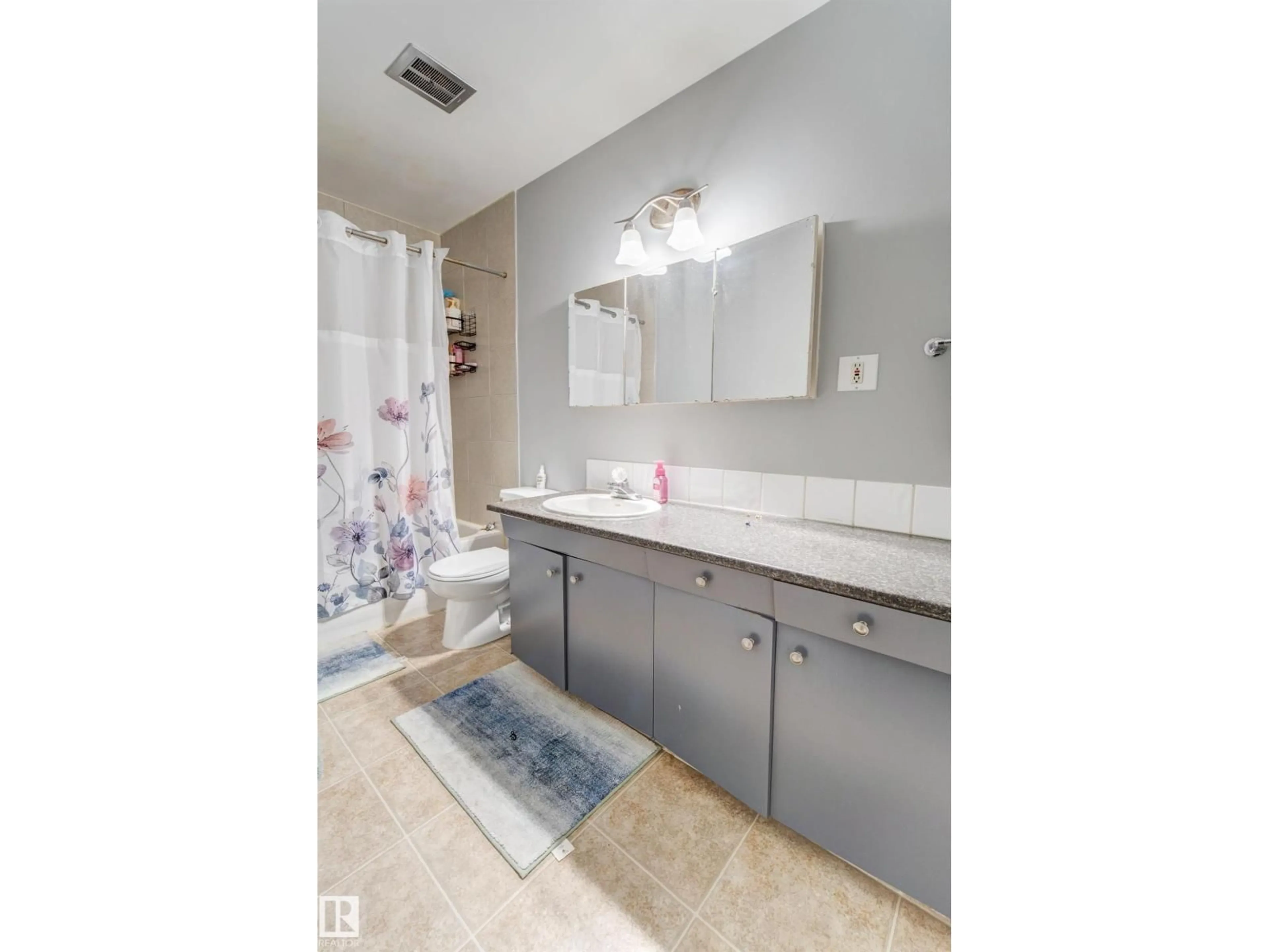 Standard bathroom, ceramic/tile floor for 10524 78 ST, Edmonton Alberta T6A3E9