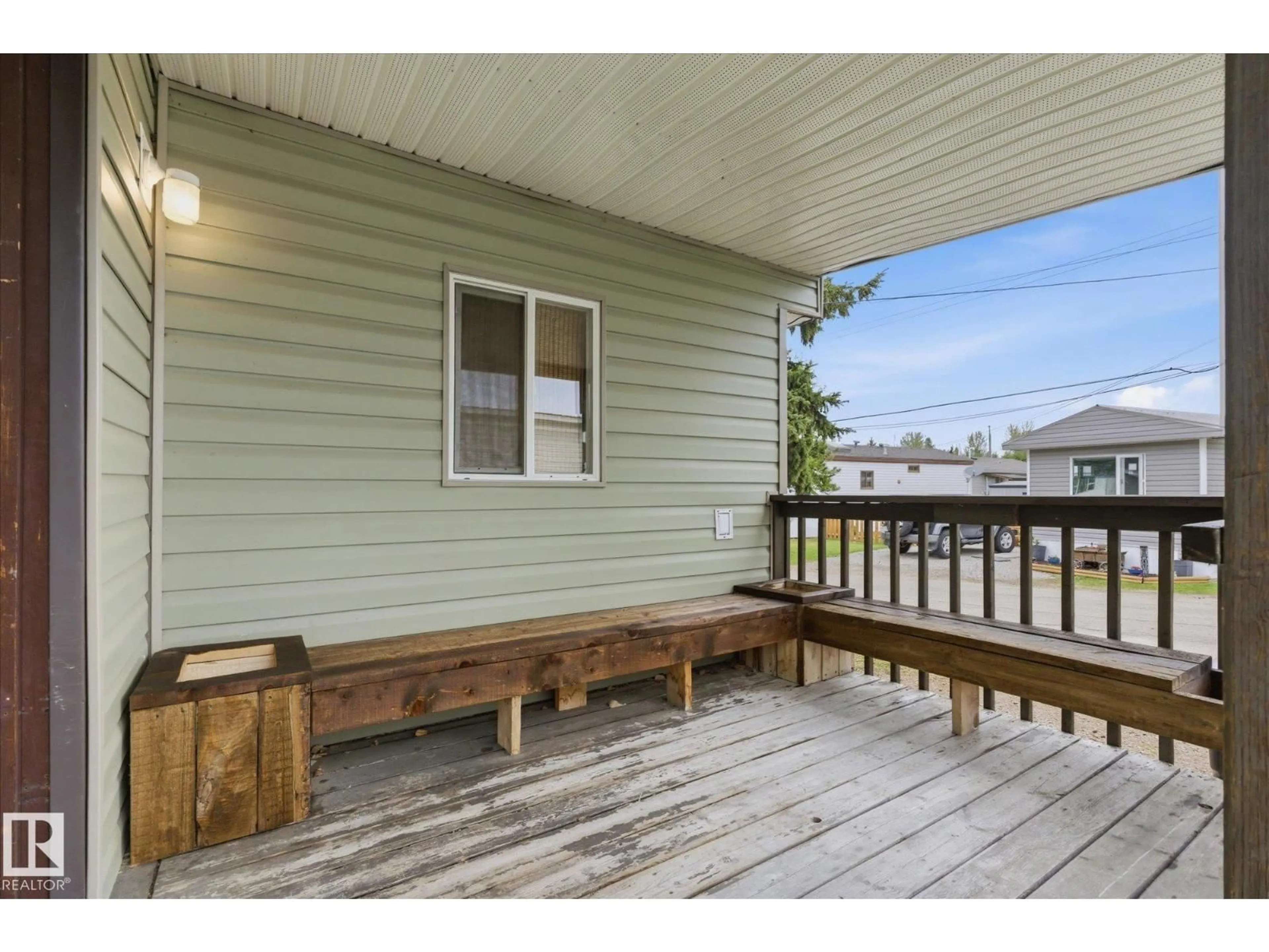 Patio, street for 305 - 164 CALAHOO ROAD, Spruce Grove Alberta T7X3K9