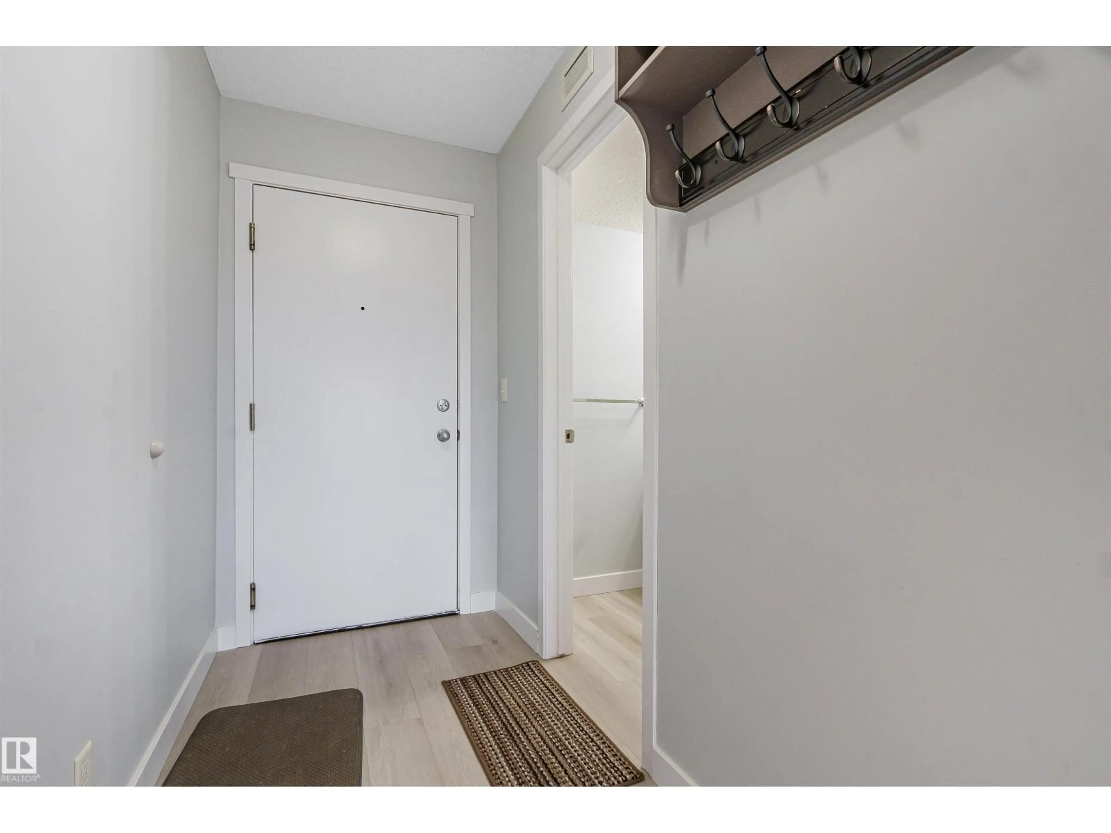 Indoor entryway for #208 - 107 WATT CM, Edmonton Alberta T6X2C6