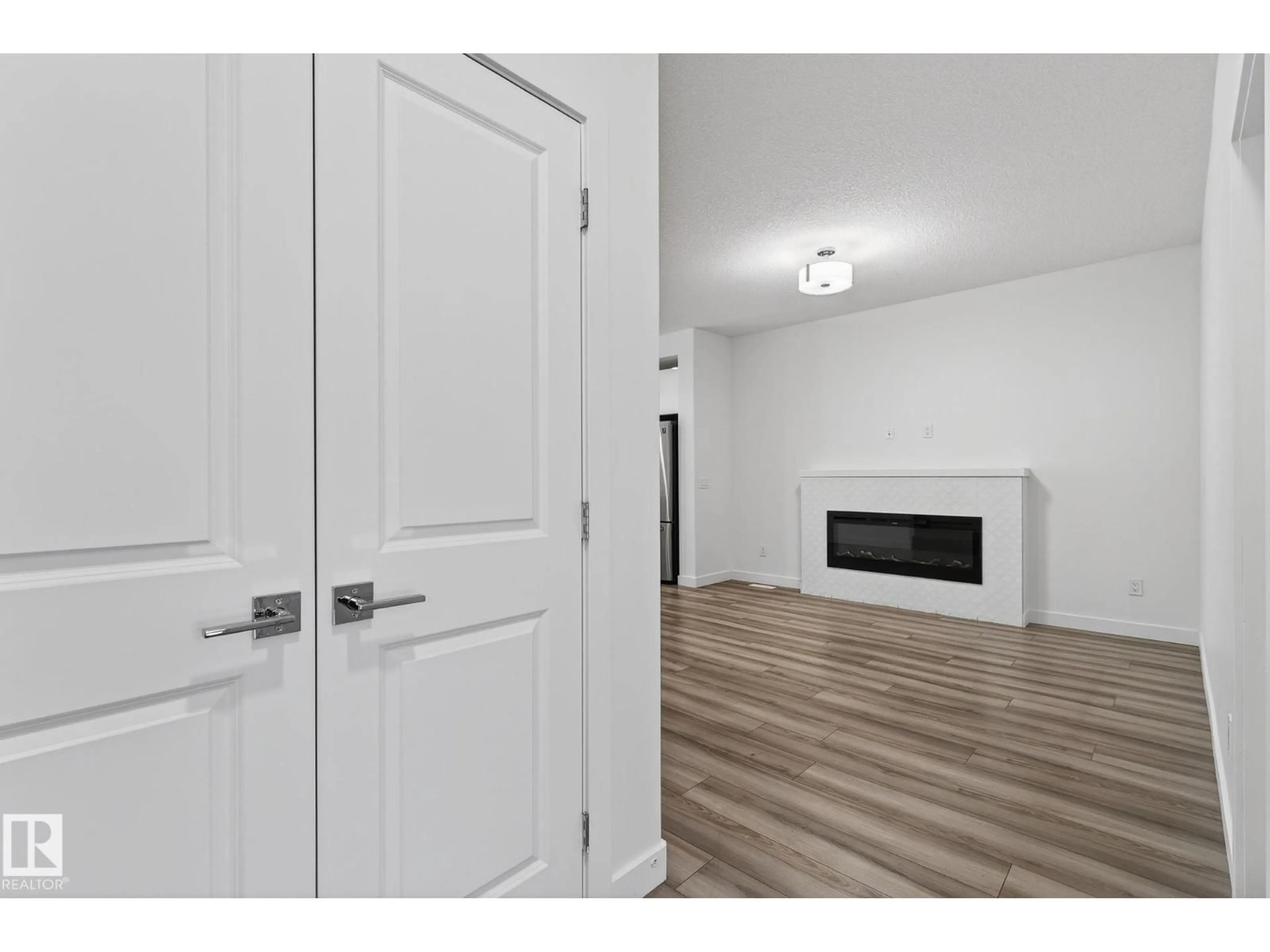 Unknown for 4853 ALWOOD PT, Edmonton Alberta T6W4N1