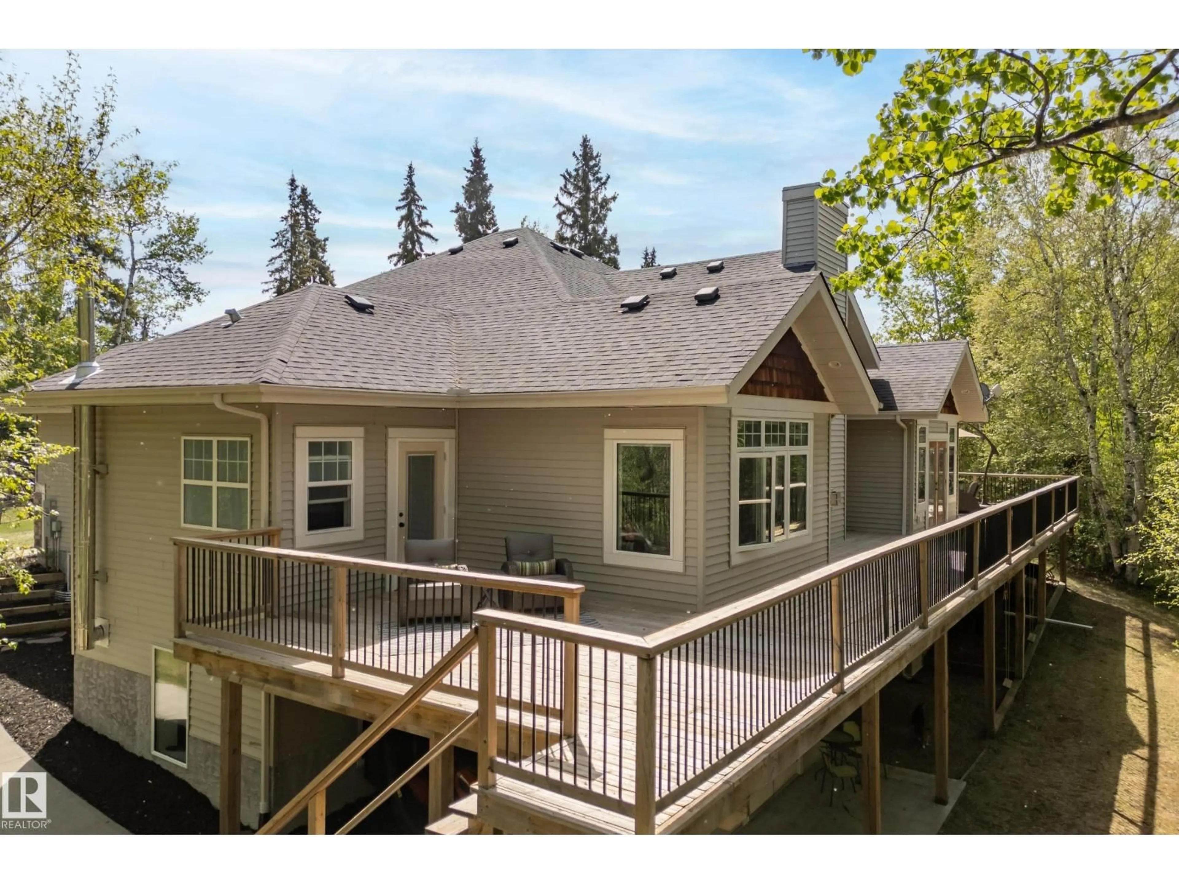 Home with vinyl exterior material, unknown for 25 53024 RGE ROAD 15, Rural Parkland County Alberta T7Y2T4