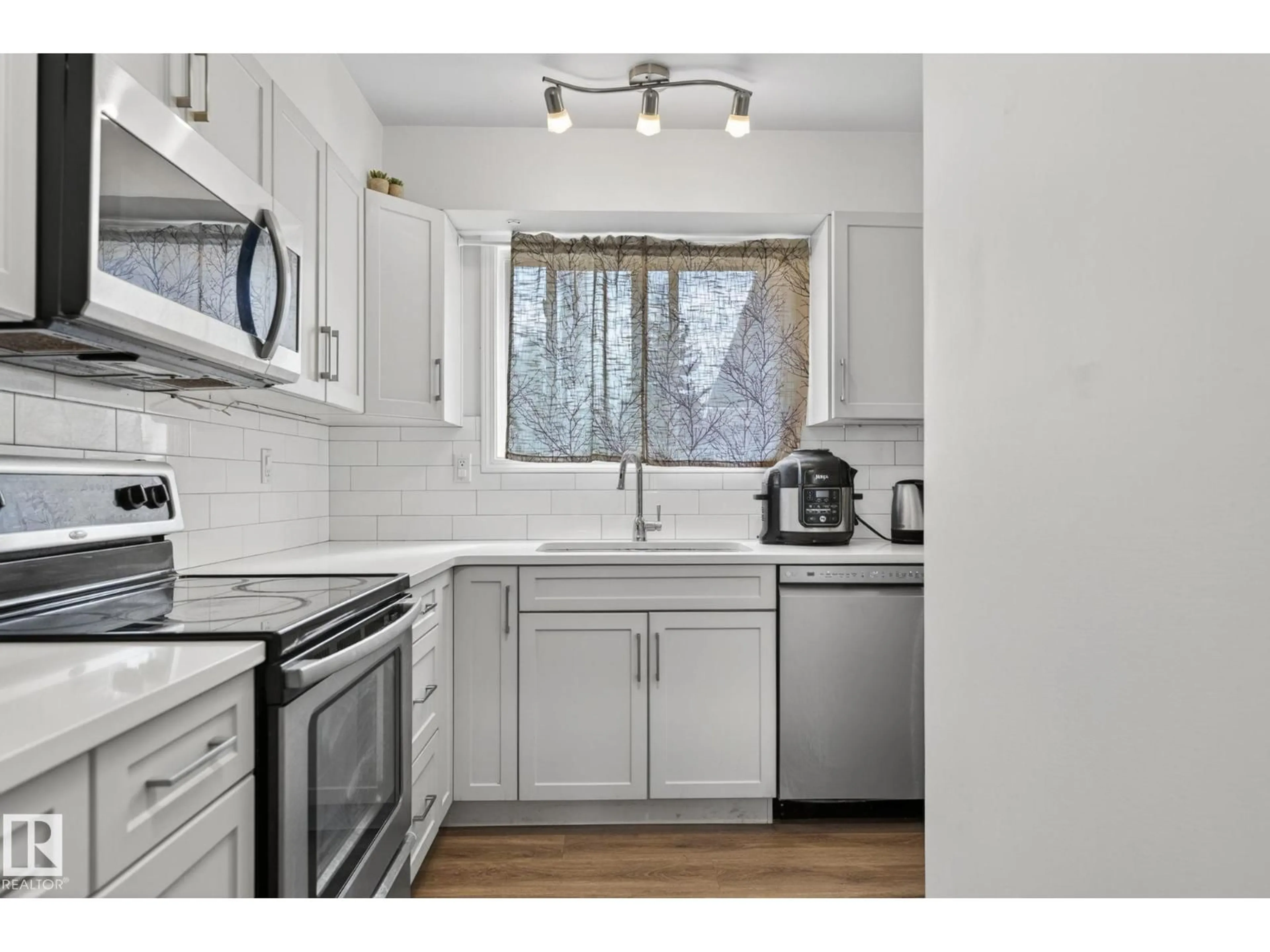Standard kitchen, unknown for #53 - 7604 29 AV, Edmonton Alberta T6K3Z2