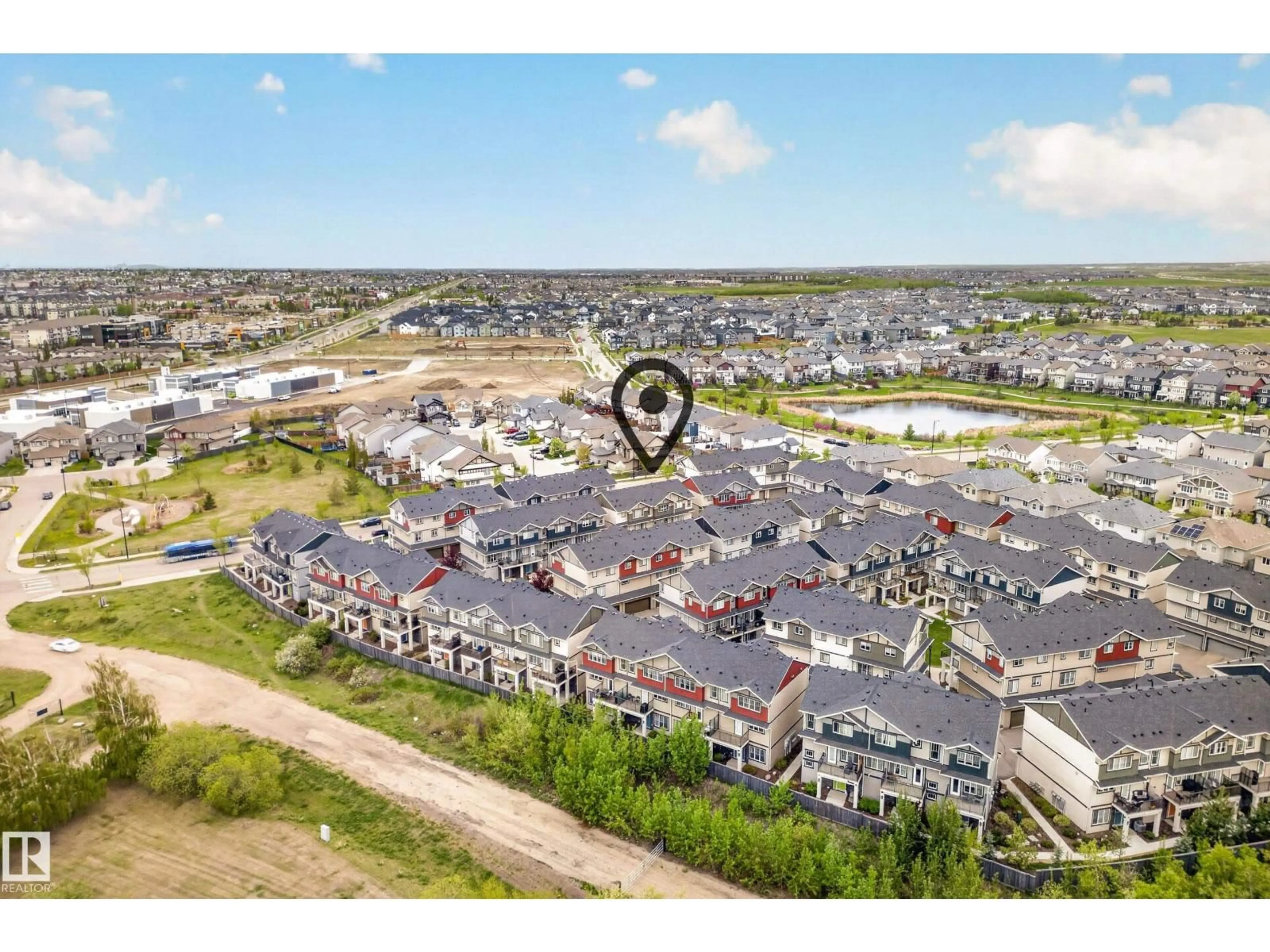 A pic from outside/outdoor area/front of a property/back of a property/a pic from drone, unknown for 85 165 CY BECKER BV, Edmonton Alberta T5Y3R4