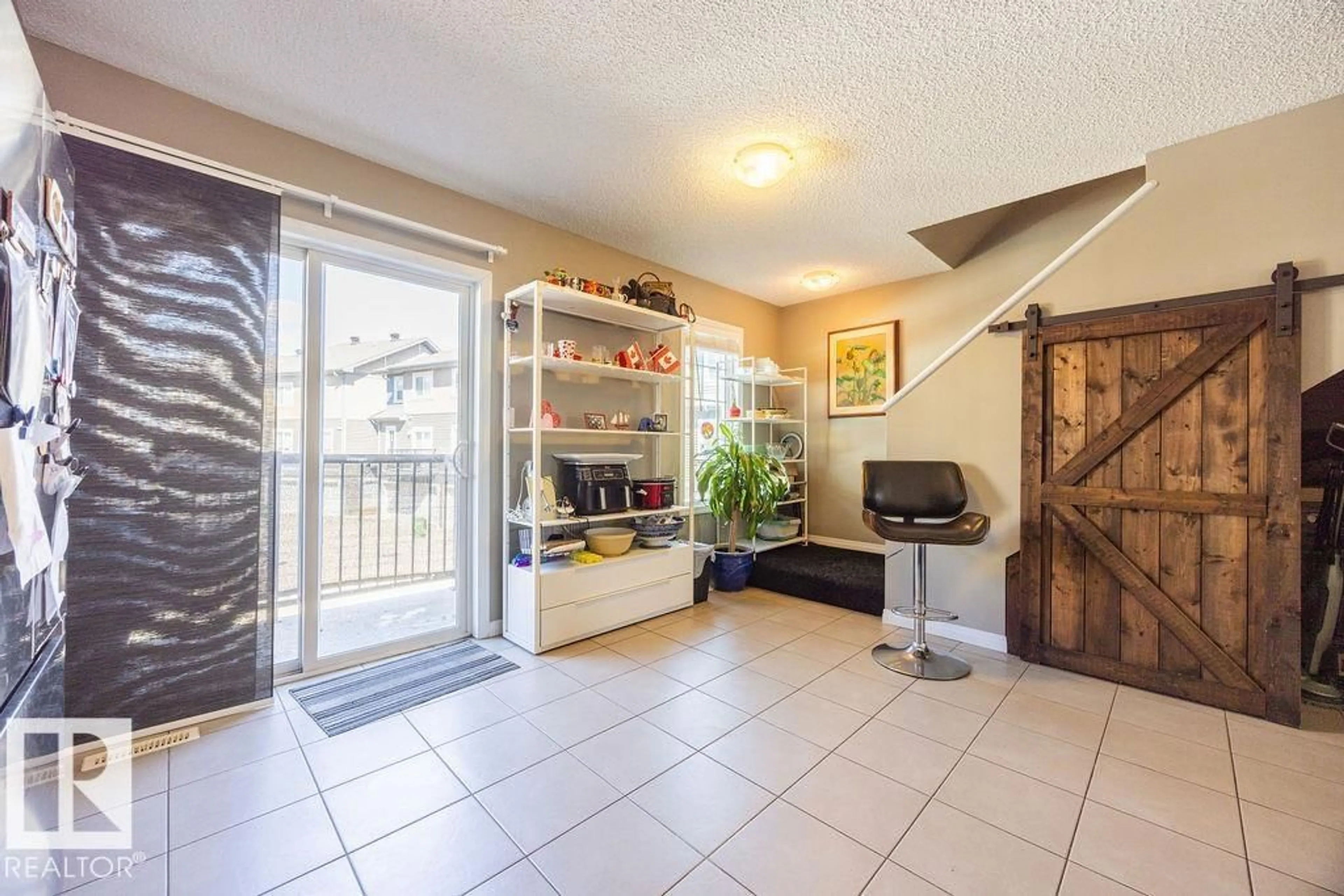 Indoor entryway for 19 1030 CHAPPELLE BV SW, Edmonton Alberta T6W2K7
