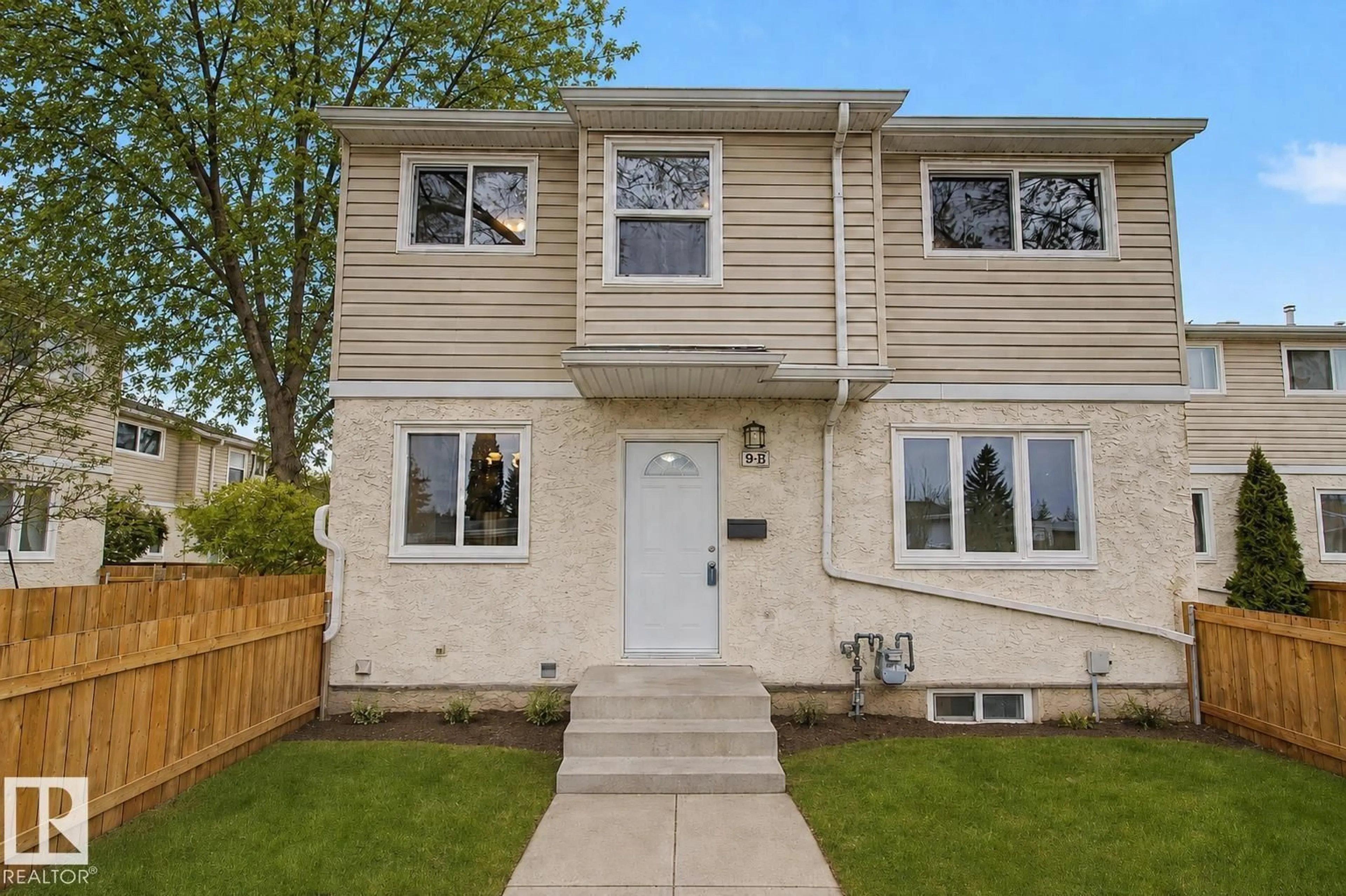 Home with vinyl exterior material, street for 9B CLAREVIEW VG, Edmonton Alberta T5A3P4