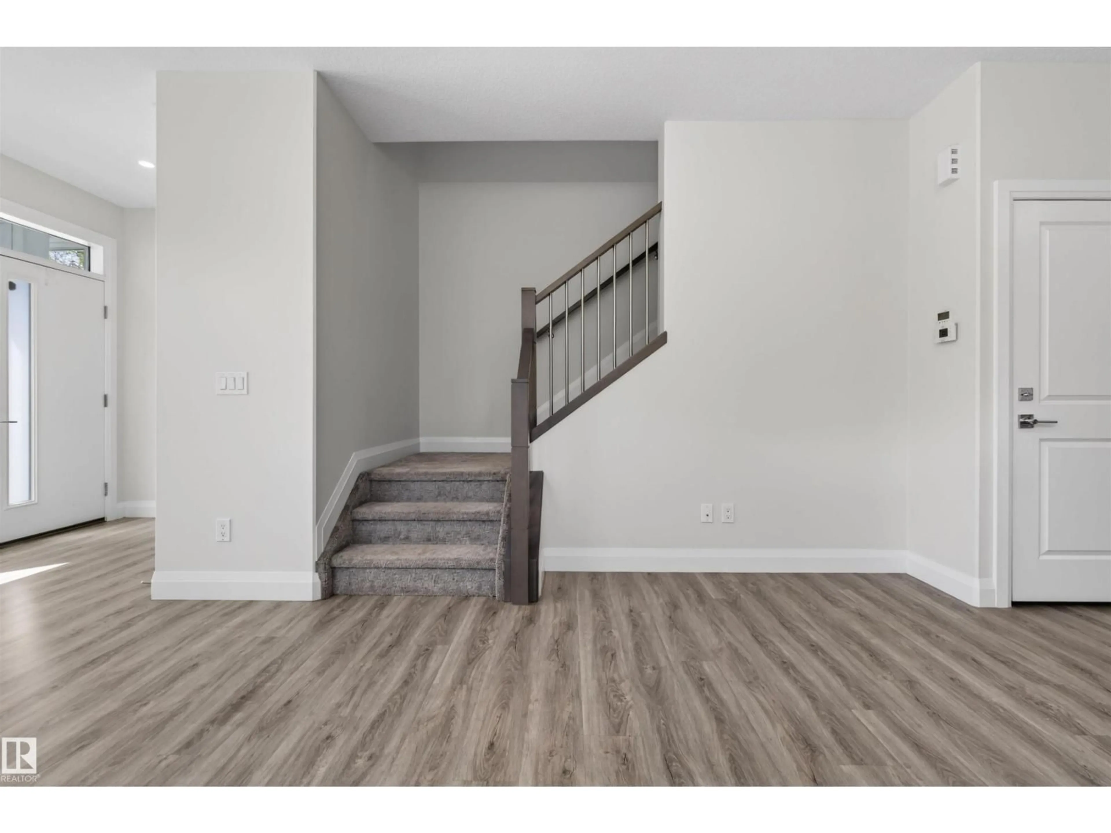Indoor entryway for 12029 47 ST, Edmonton Alberta T5W2X2