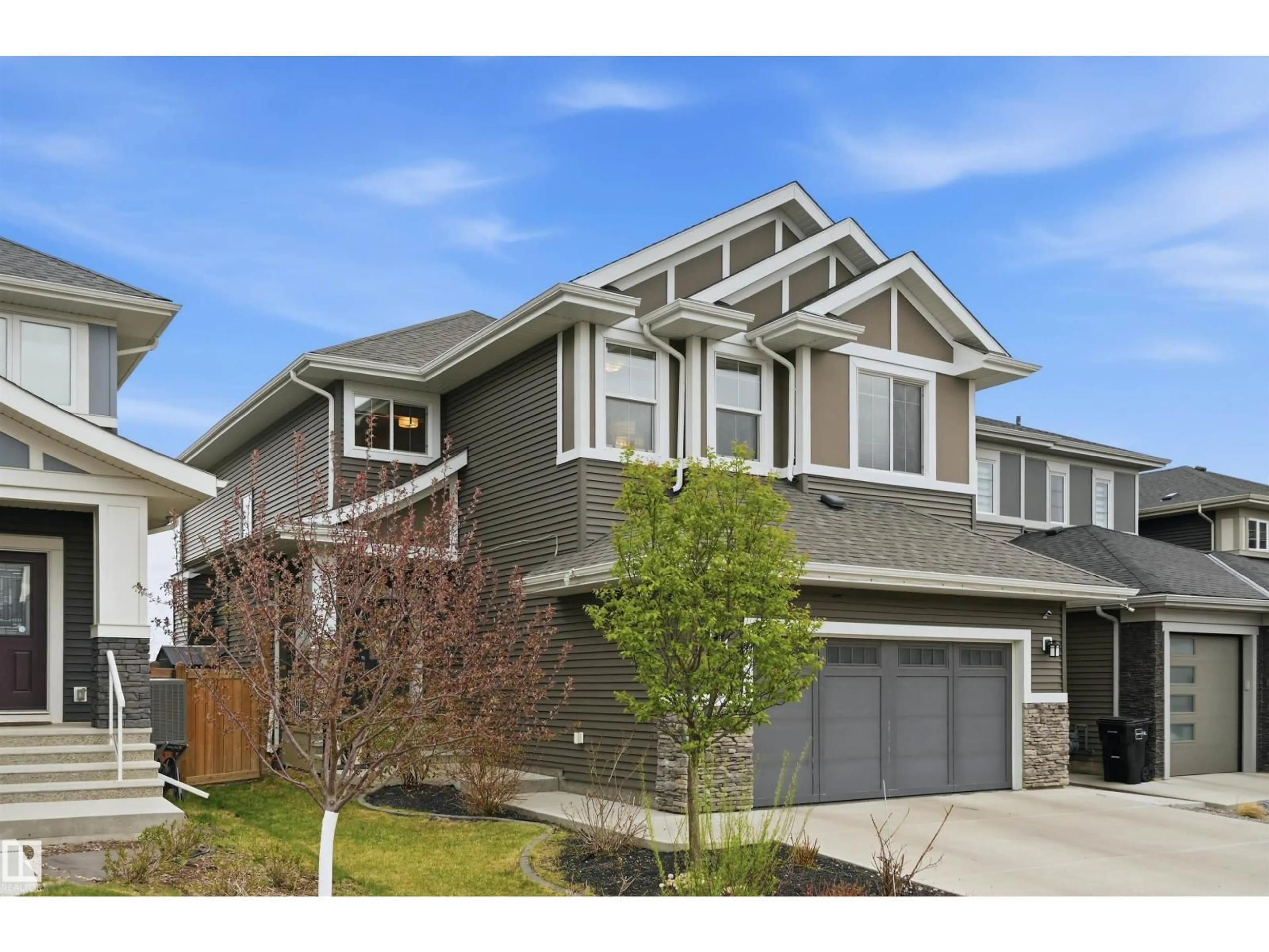 Home with vinyl exterior material, street for 6615 KNOX PL, Edmonton Alberta T6W4A1