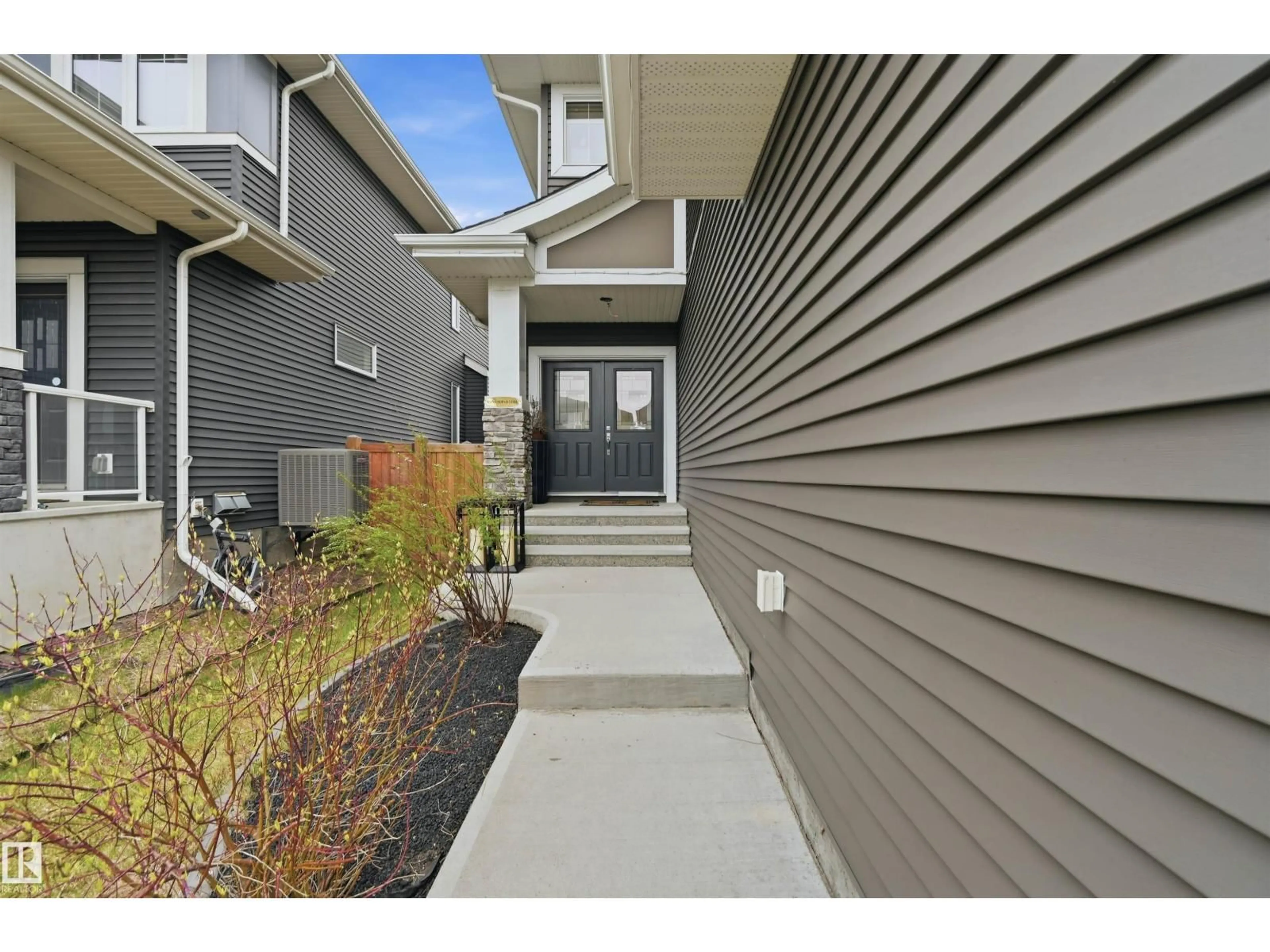 Unknown for 6615 KNOX PL, Edmonton Alberta T6W4A1