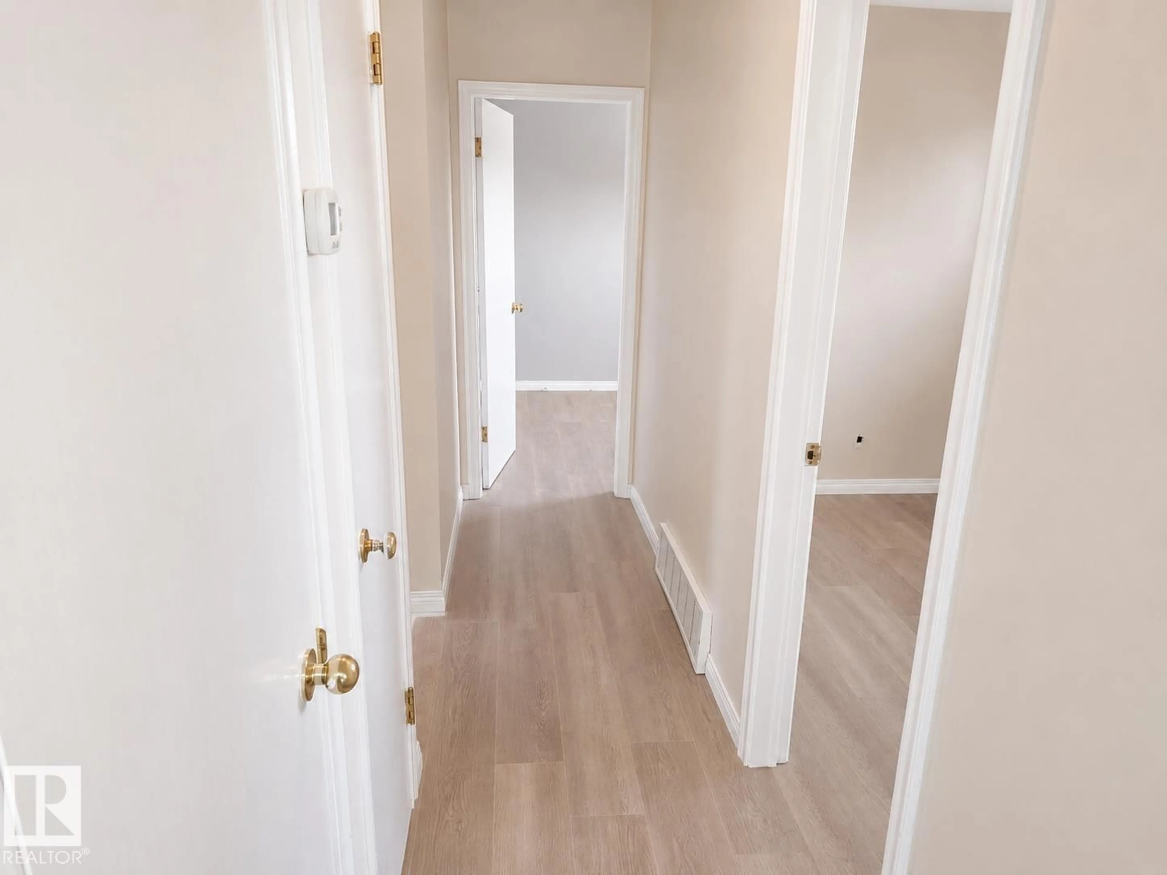 Unknown for NW - 8712 162 ST, Edmonton Alberta T5R2M1