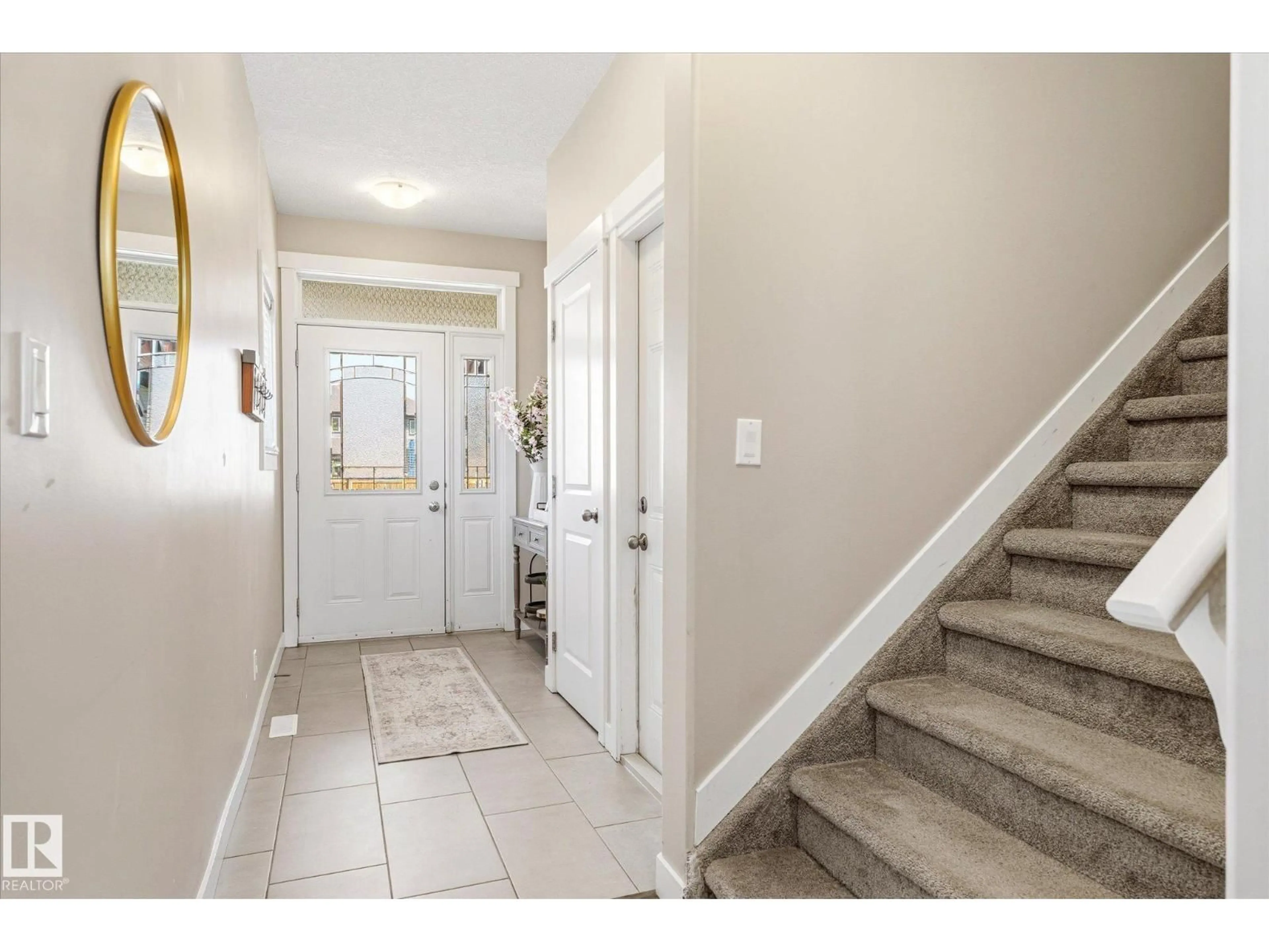Indoor entryway for NW - 16537 130A ST, Edmonton Alberta T6V0M6