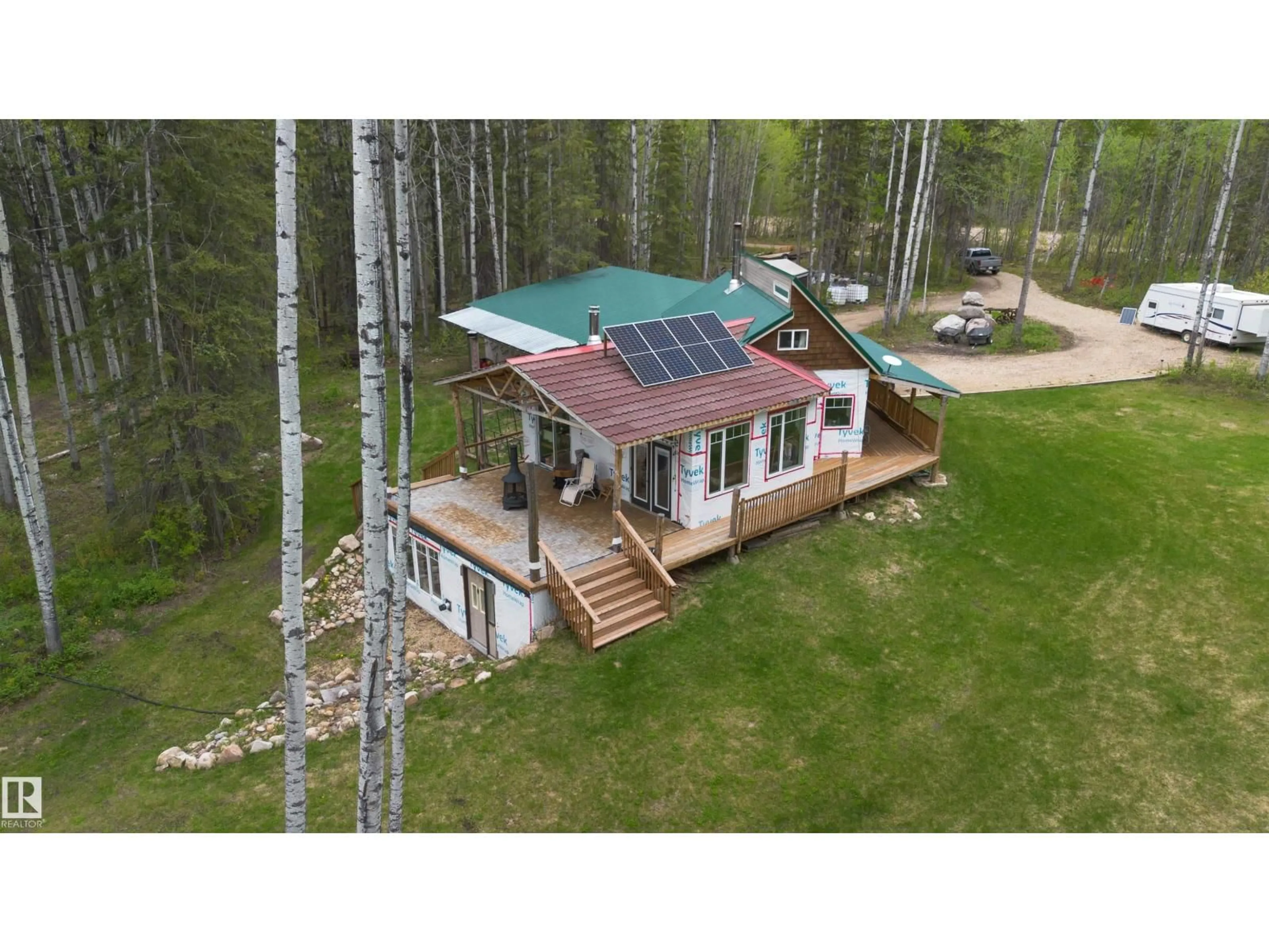 A pic from outside/outdoor area/front of a property/back of a property/a pic from drone, forest/trees view for 670070 HWY 44, Rural Lesser Slave River M.D. Alberta T0G0Z0