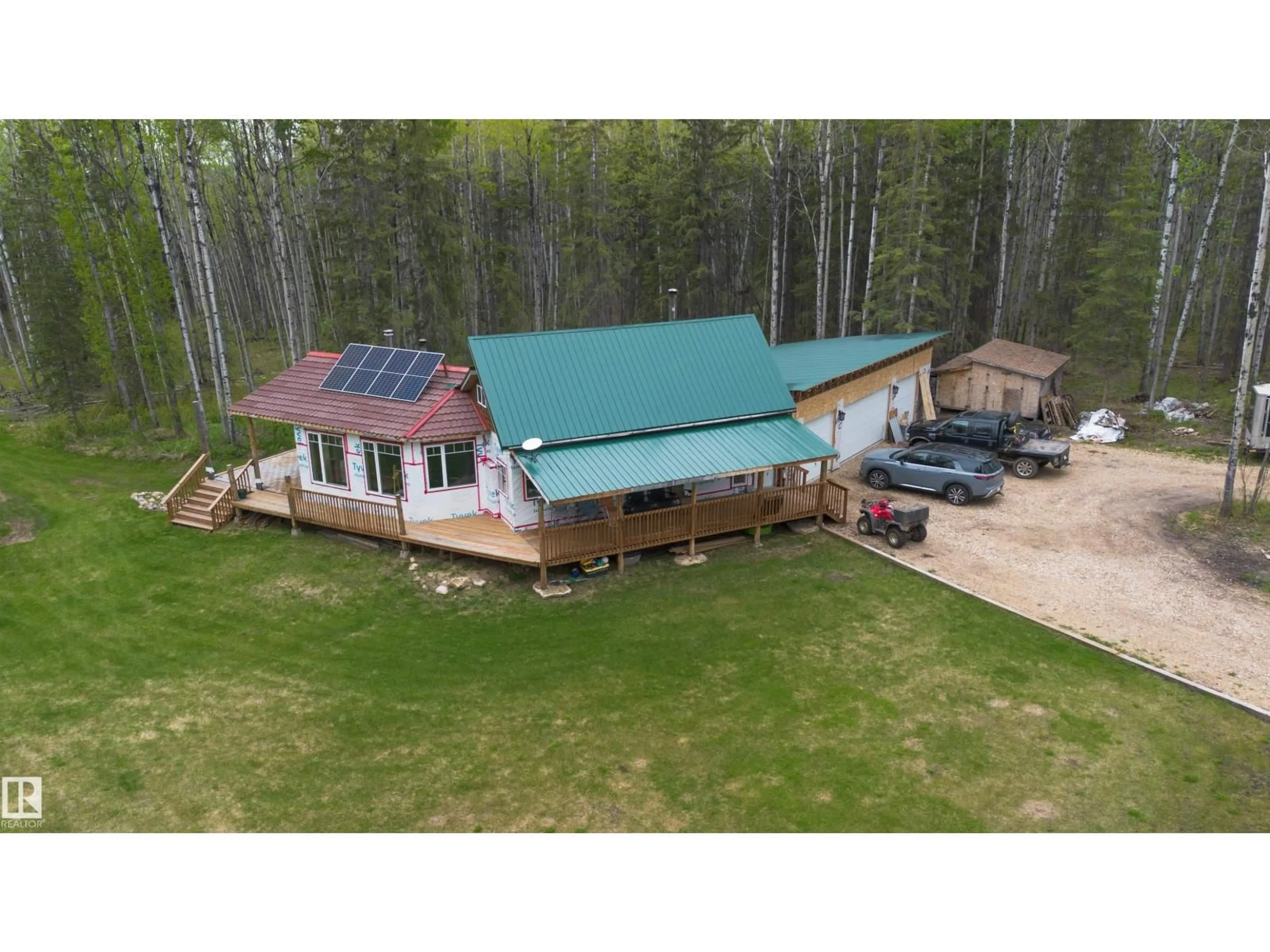 A pic from outside/outdoor area/front of a property/back of a property/a pic from drone, building for 670070 HWY 44, Rural Lesser Slave River M.D. Alberta T0G0Z0