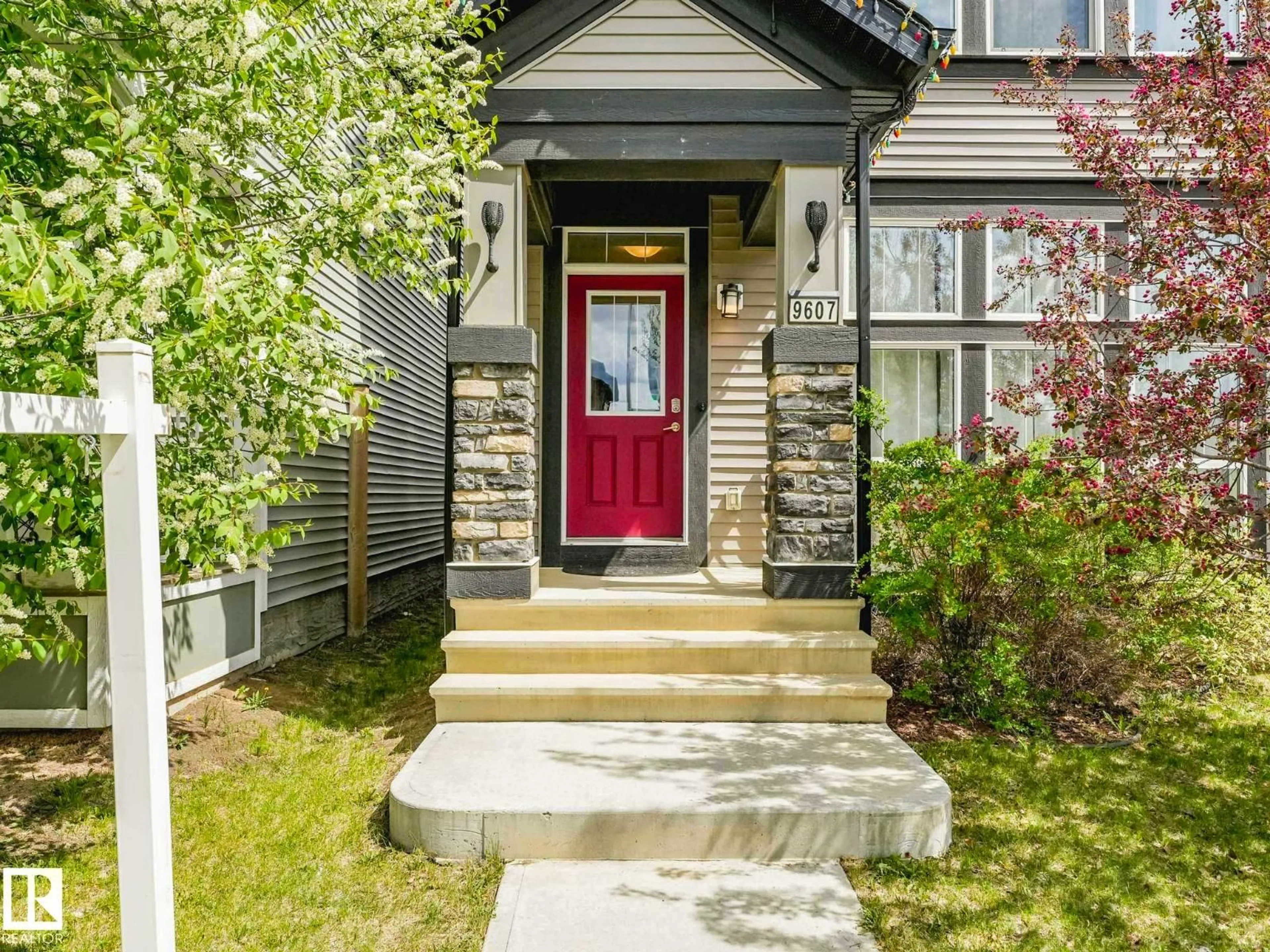 Indoor entryway for NW - 9607 225 ST, Edmonton Alberta T5T7K5