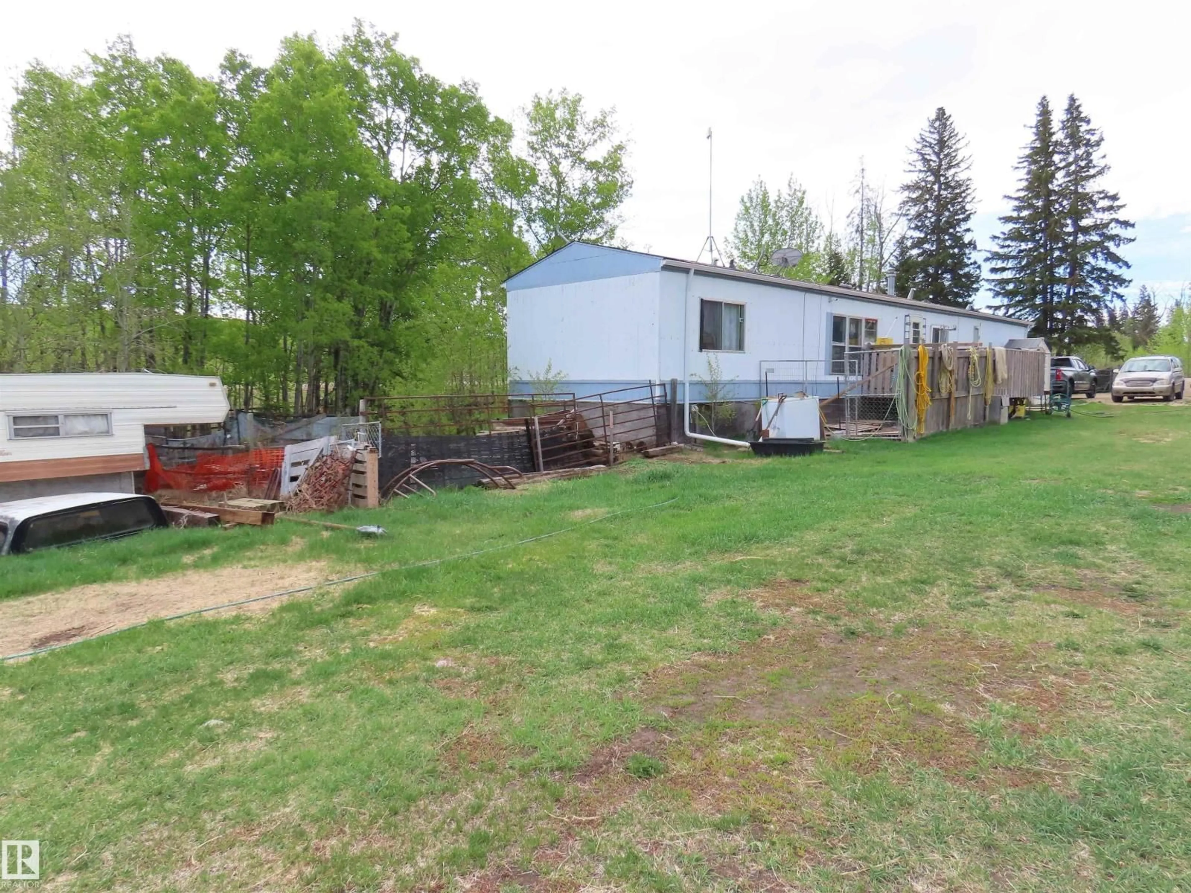 A pic from outside/outdoor area/front of a property/back of a property/a pic from drone, unknown for 2304 TWP ROAD 545, Rural Lac Ste. Anne County Alberta T0E1N0