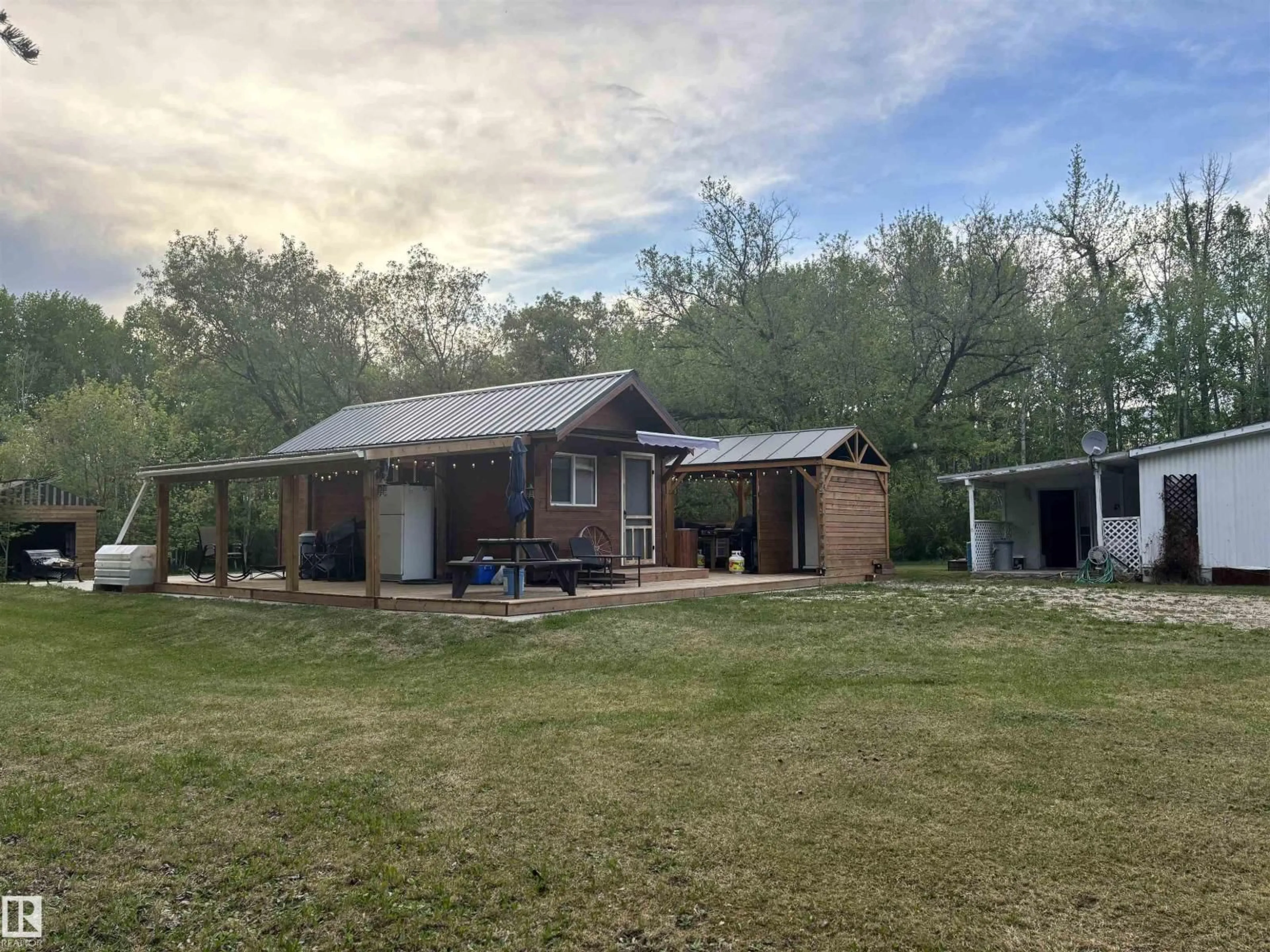A pic from outside/outdoor area/front of a property/back of a property/a pic from drone, unknown for 29 - 3521 TWP ROAD 542, Rural Lac Ste. Anne County Alberta T0E0A0