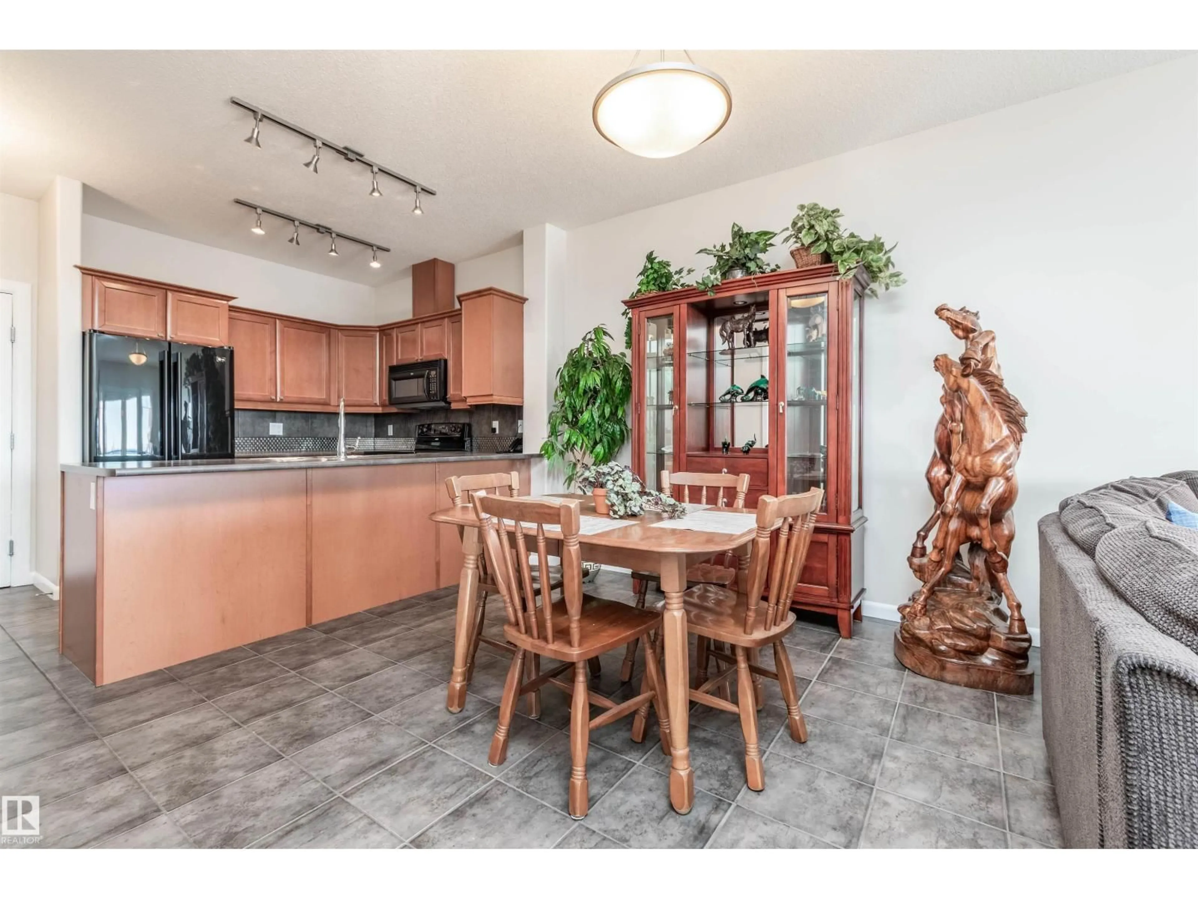 Open concept kitchen, ceramic/tile floor for 300 - 439 PALISADES WY, Sherwood Park Alberta T8H2T9