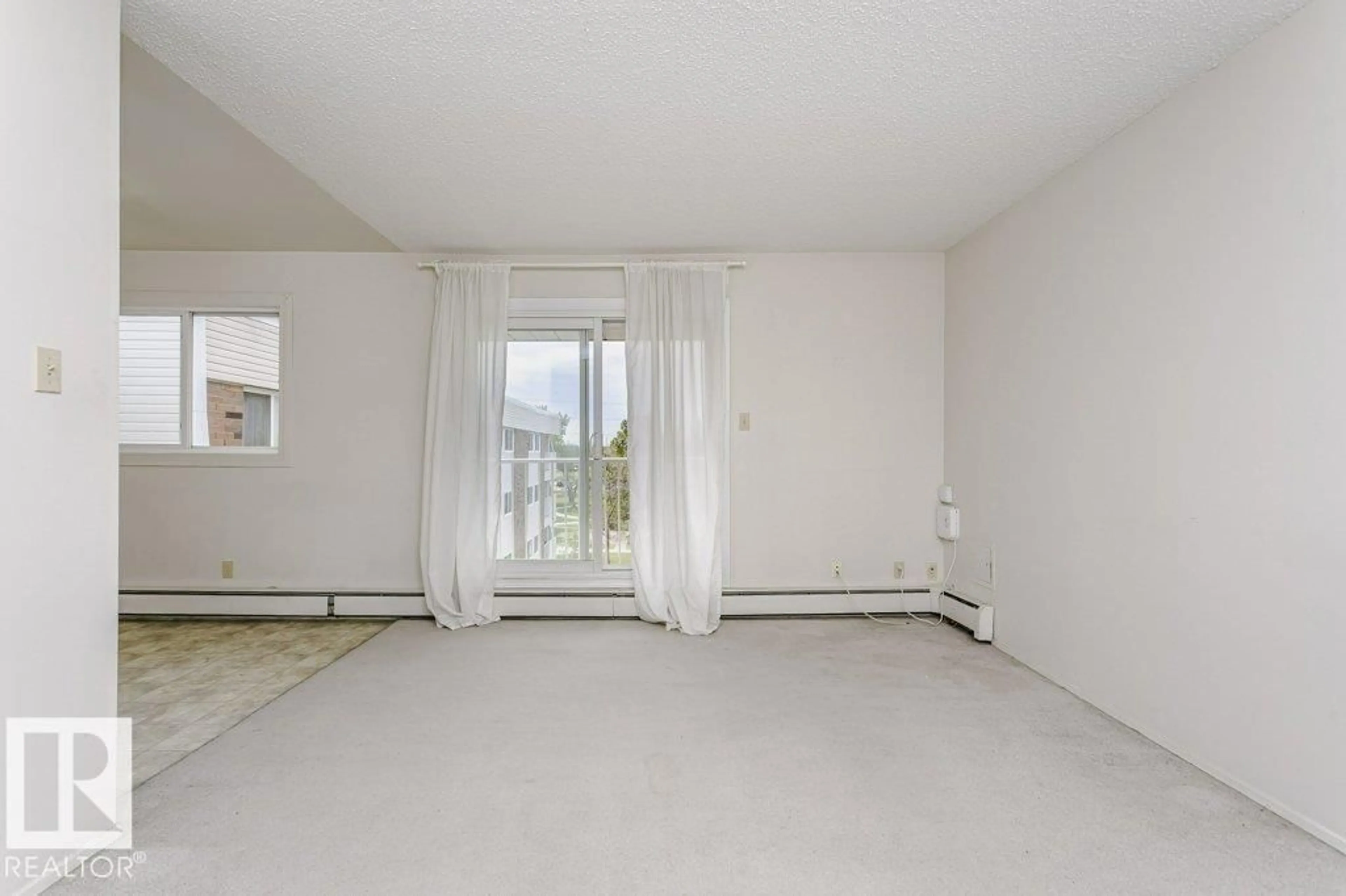 A pic of a room for #71 - 11255 31 AV, Edmonton Alberta T6J3V6