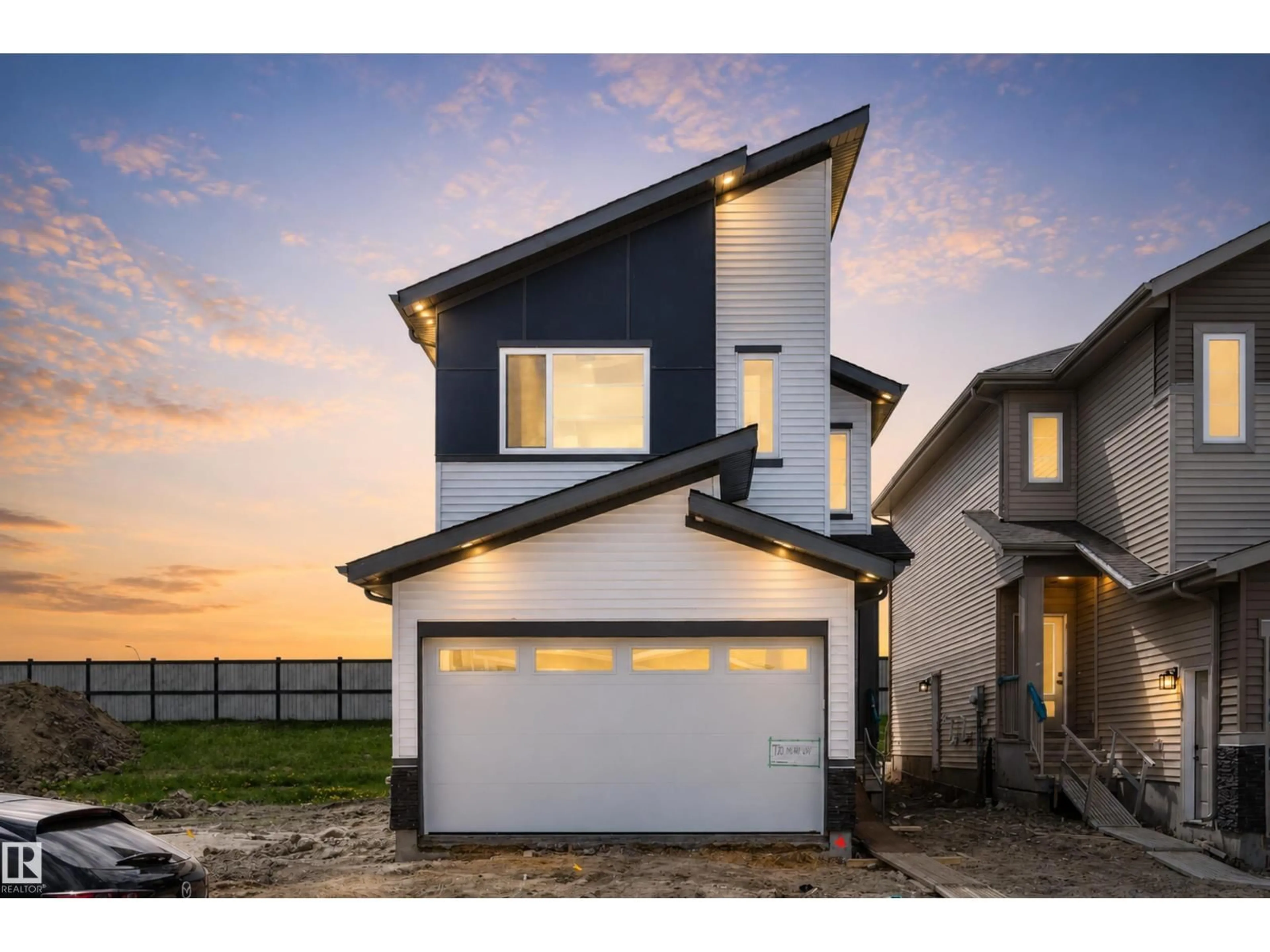 Home with vinyl exterior material, street for 170 MUNN WY, Leduc Alberta T9E1X9