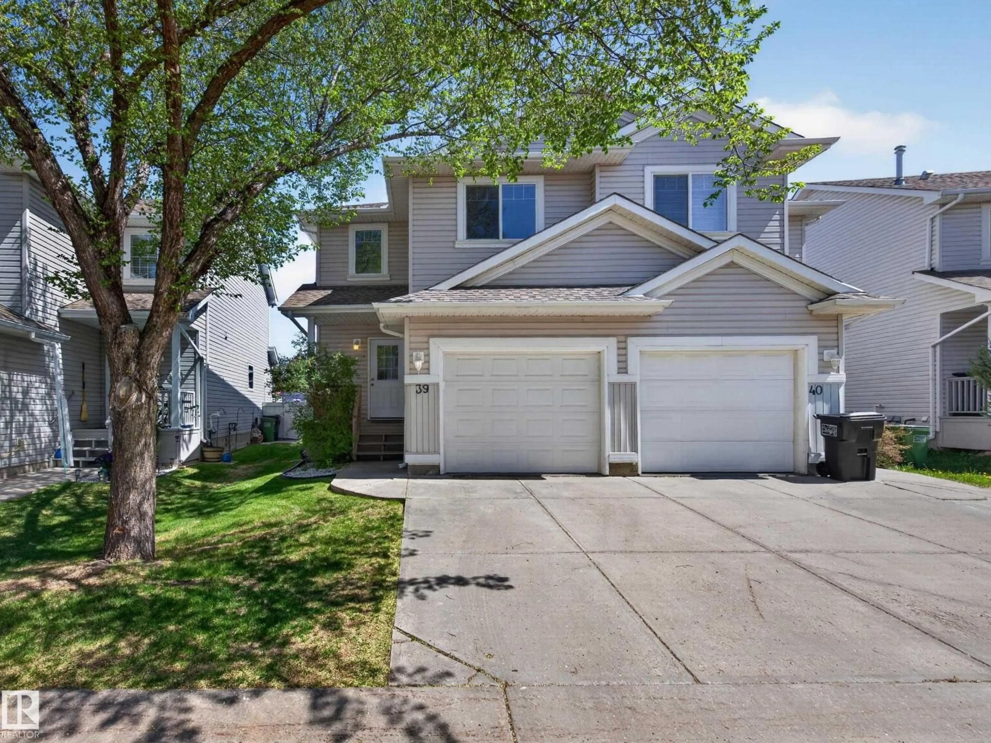 Home with vinyl exterior material, street for #39 - 4020 21 ST, Edmonton Alberta T6T1T8